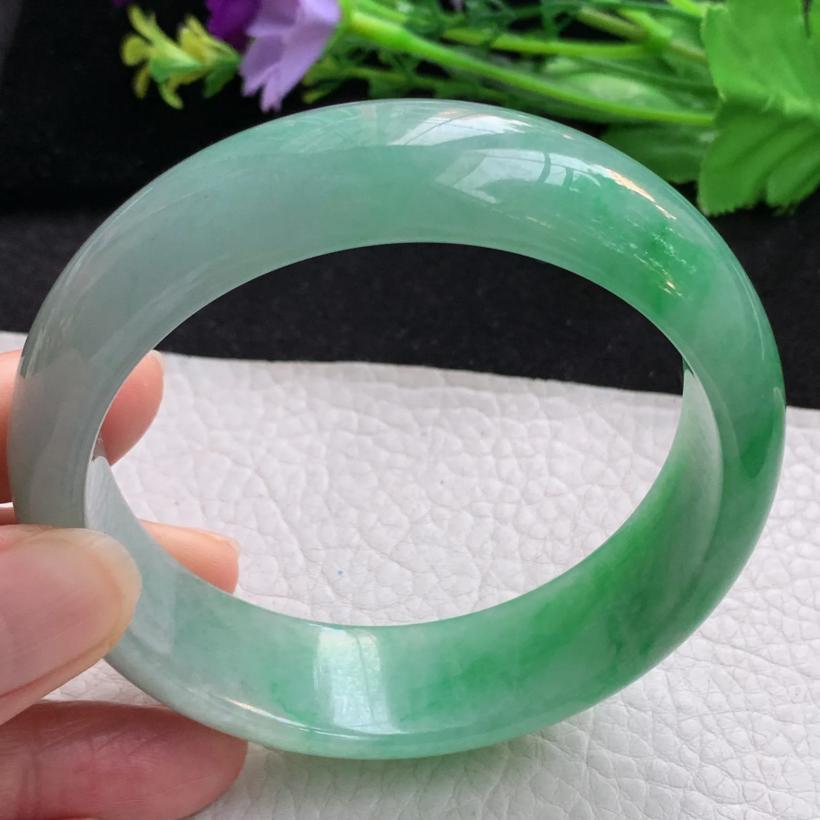 nr大圈口61.5*18.5*8.3轮胎镯 翡翠a货玉手镯半山水辣绿宽边玉手环