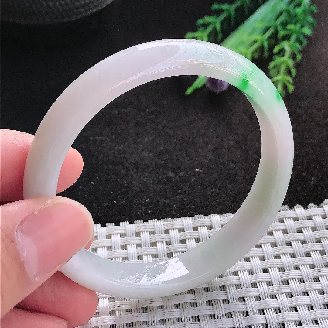 天然A货翡翠53.5/10.8/5.6老坑秀气温润飘阳绿手镯宽边玉镯