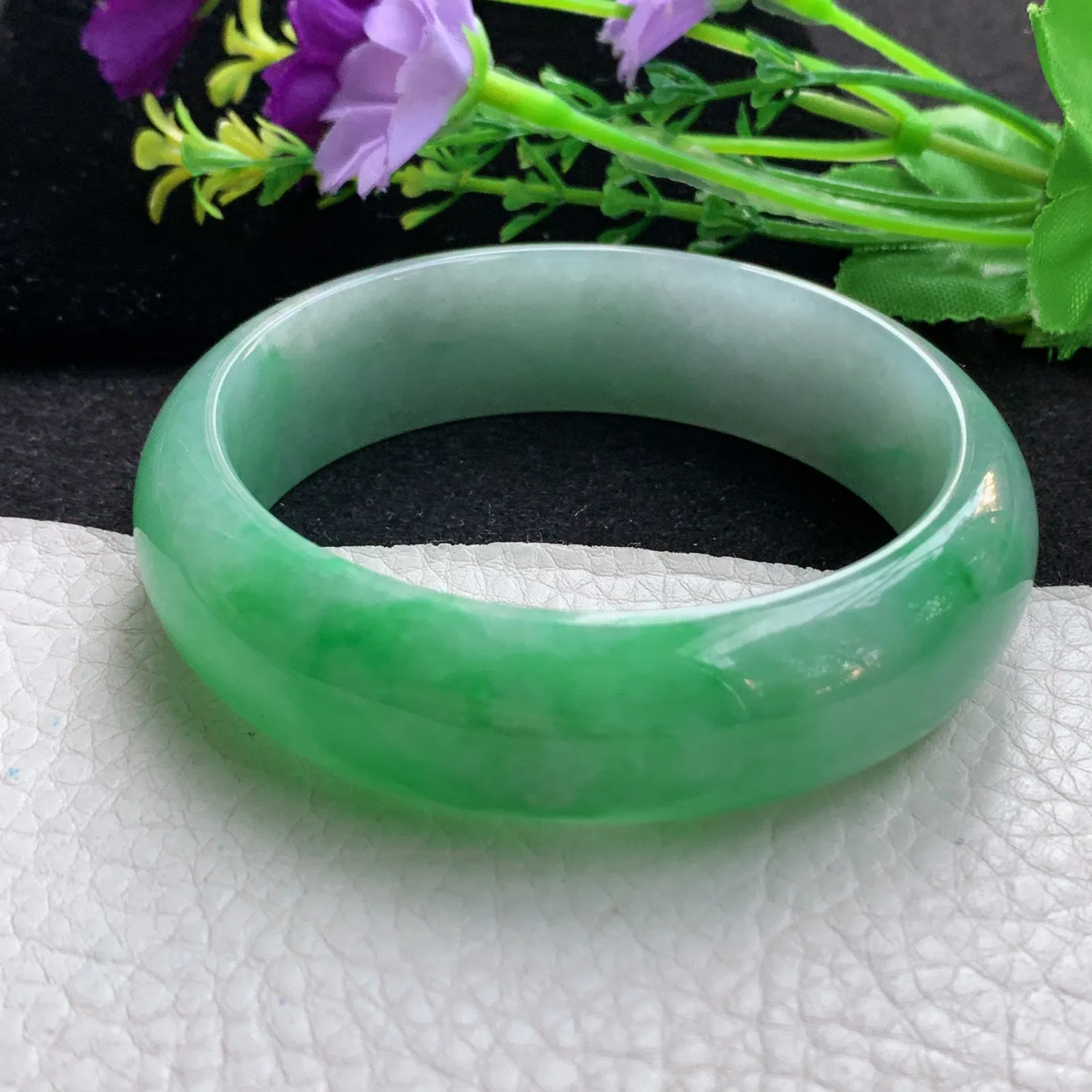 nr大圈口61.5*18.5*8.3轮胎镯 翡翠a货玉手镯半山水辣绿宽边玉手环