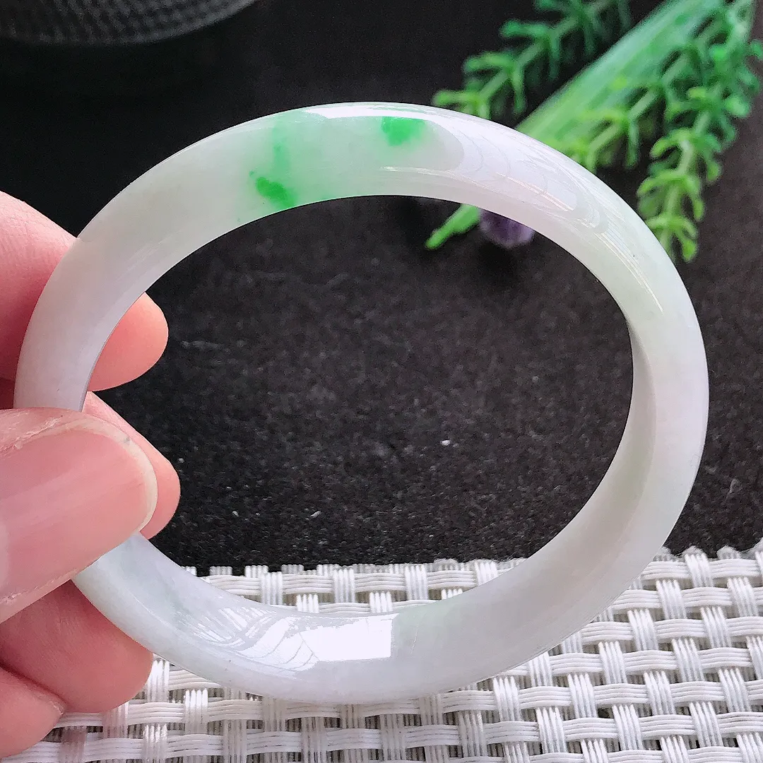 天然A货翡翠53.5/10.8/5.6老坑秀气温润飘阳绿手镯宽边玉镯