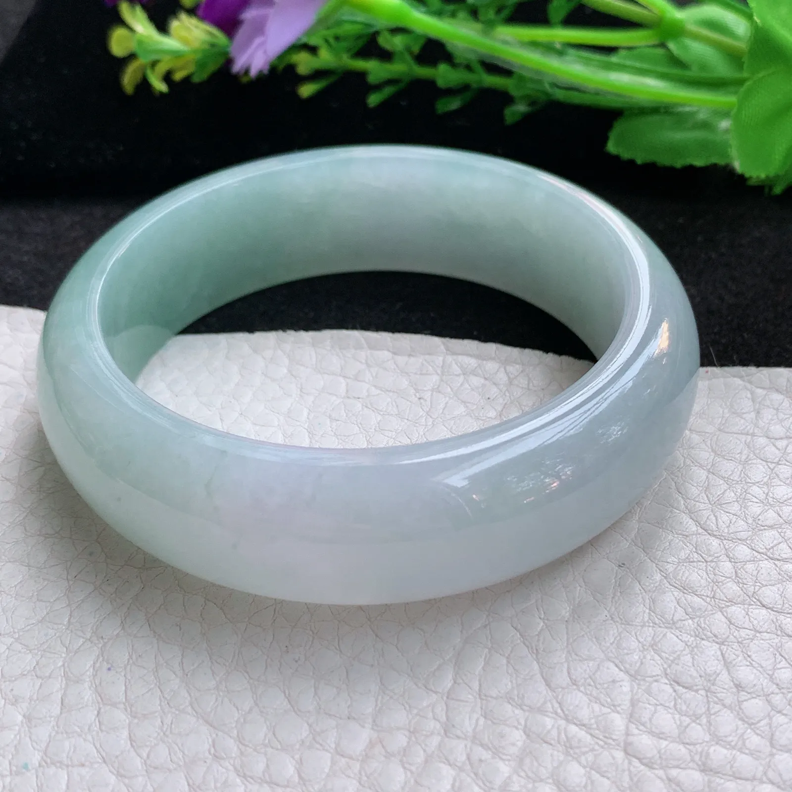 nr自然光58.5*17.6*9招财轮胎镯 翡翠a货玉手镯半山水宽边玉手环