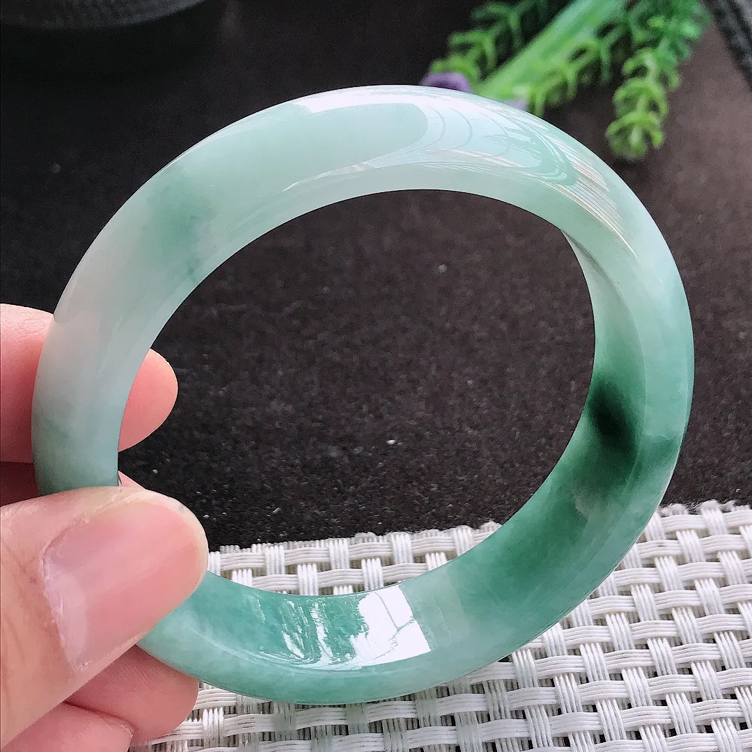 天然A货翡翠56/15.3/8老坑精美冰润飘蓝花手镯宽边玉镯