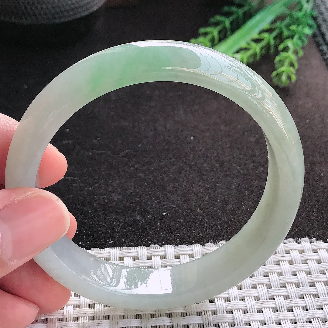 天然A货翡翠58.5/13.2/7.8老坑冰胶水灵冰晴手镯宽边玉镯