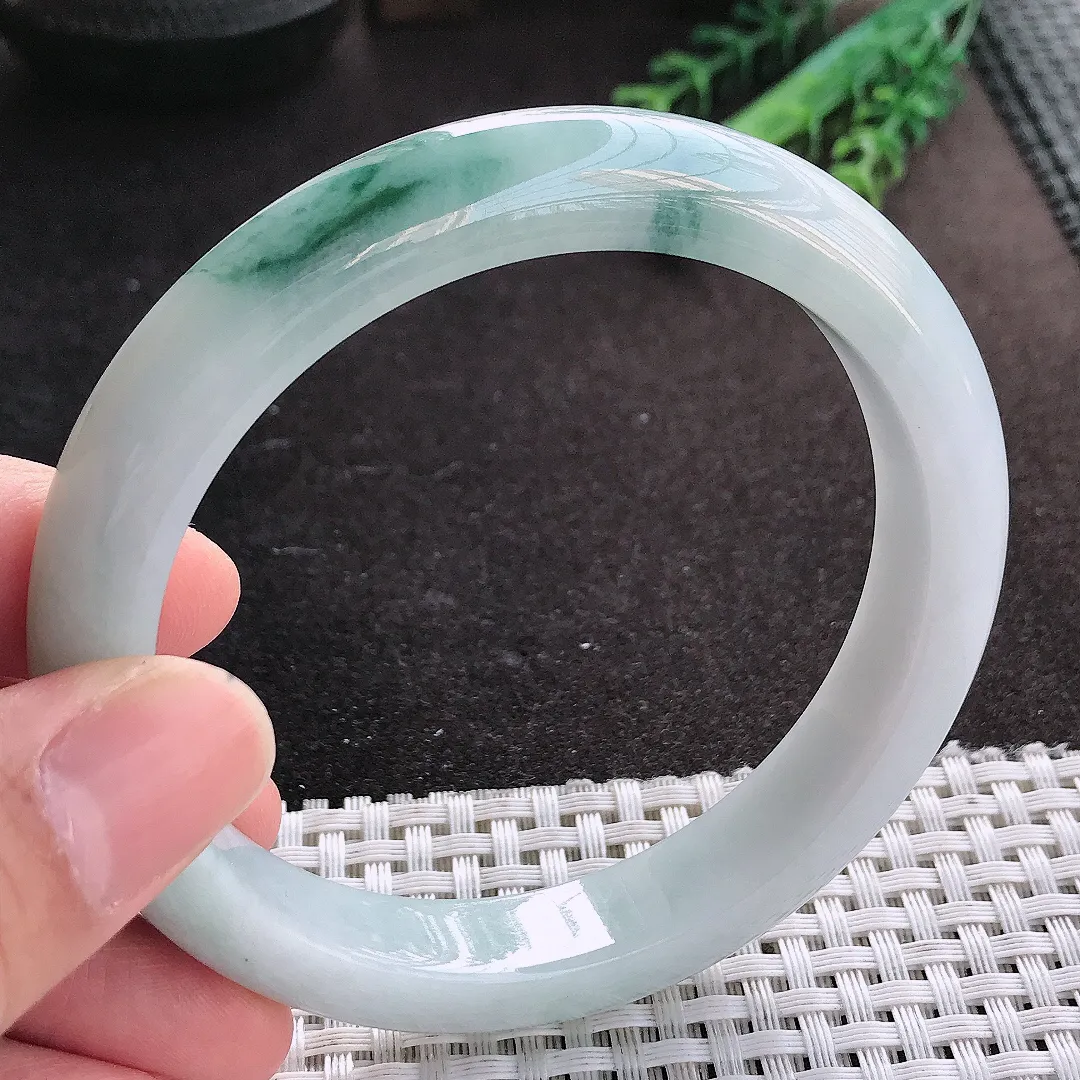 天然A货翡翠62/11.8/9老坑精美温润大圈口飘花手镯宽边玉镯