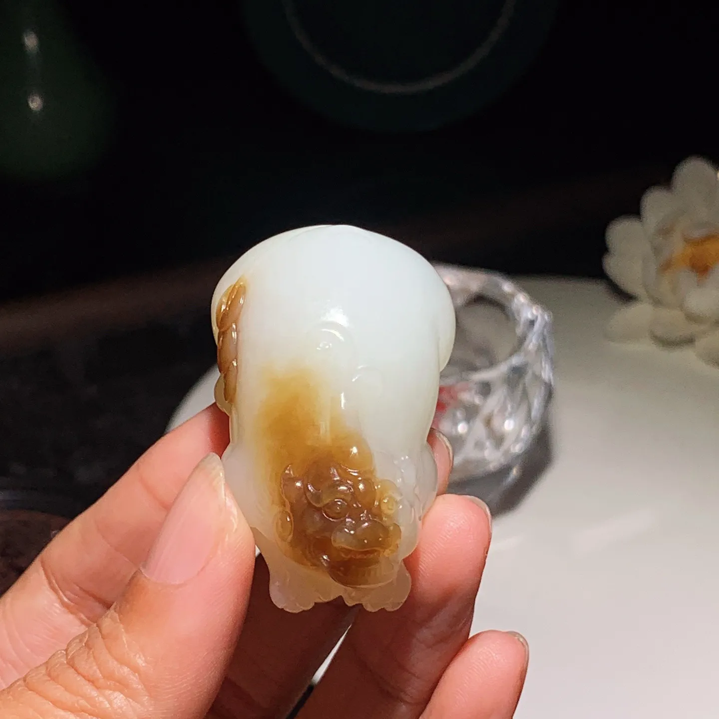 新疆且末糖招财进宝貔貅挂件。尺寸50/29/22重51克。玉质细腻油润。手推出油。佩戴高端典雅。lt251206