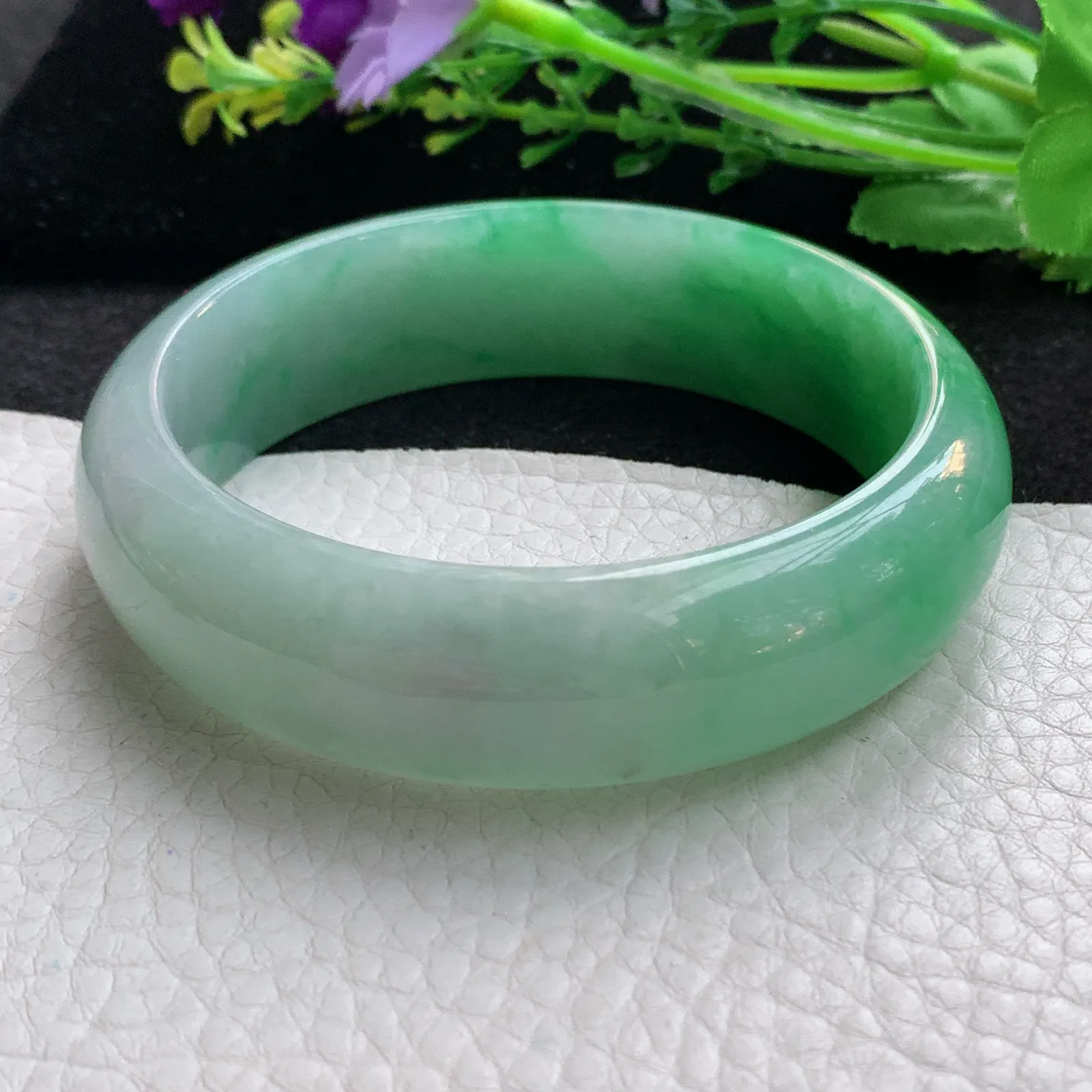 nr大圈口61.5*18.5*8.3轮胎镯 翡翠a货玉手镯半山水辣绿宽边玉手环