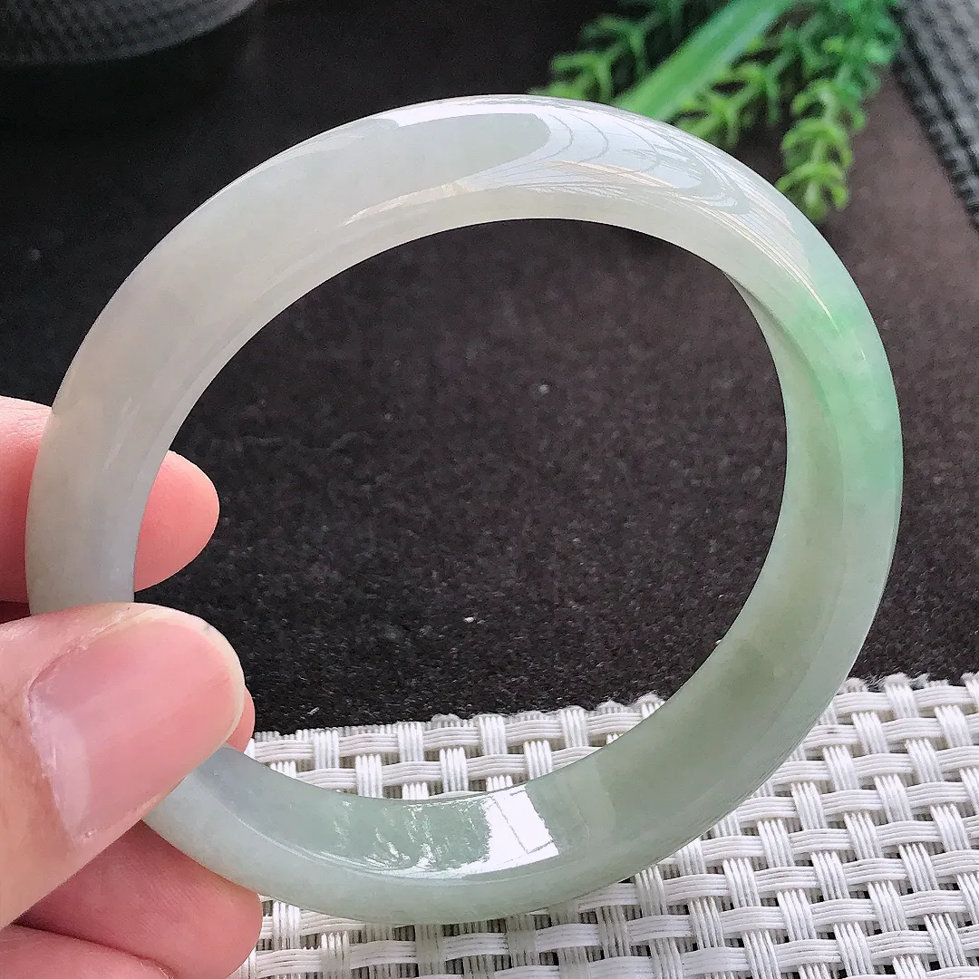 天然A货翡翠58.5/13.2/7.8老坑冰胶水灵冰晴手镯宽边玉镯