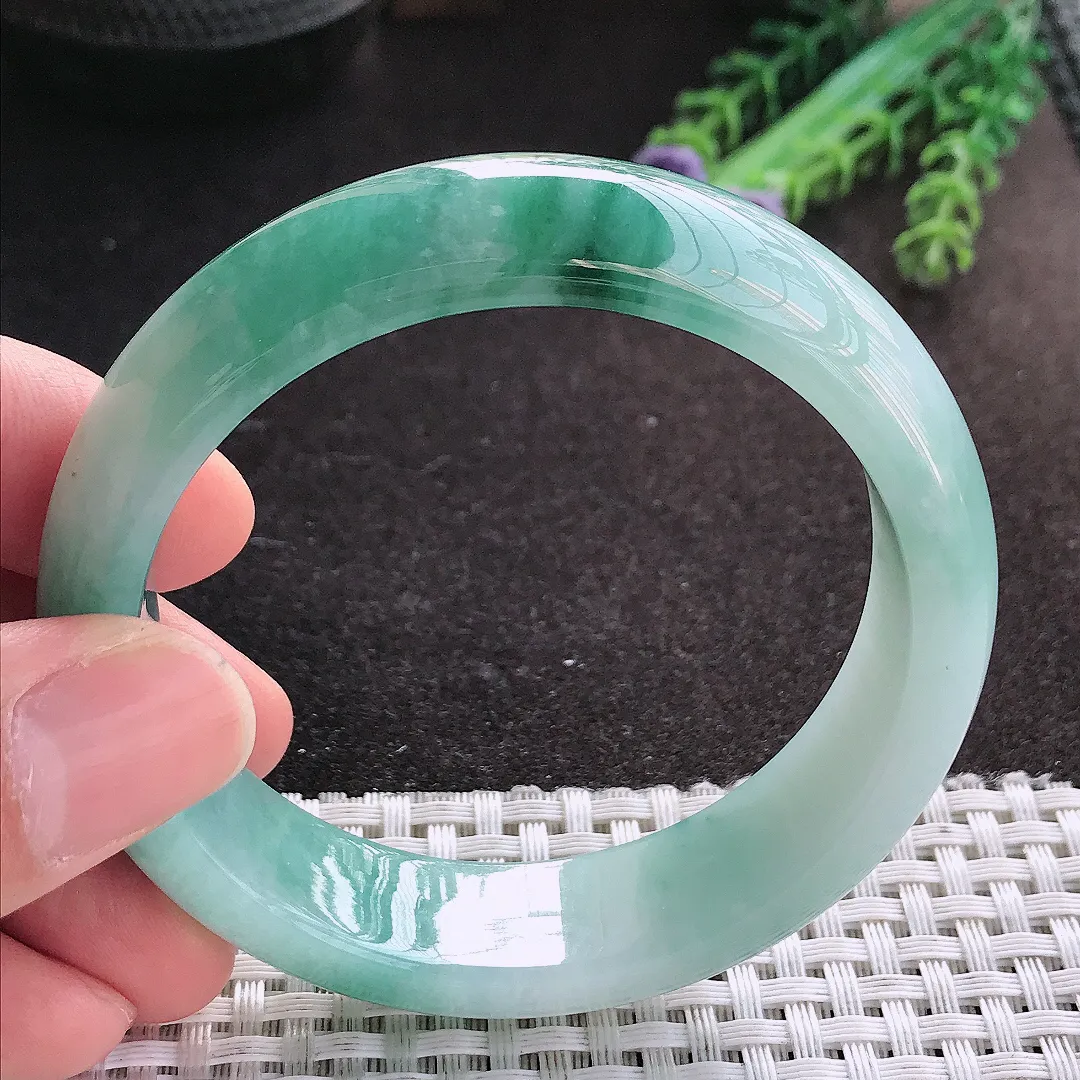 天然A货翡翠56/15.3/8老坑精美冰润飘蓝花手镯宽边玉镯