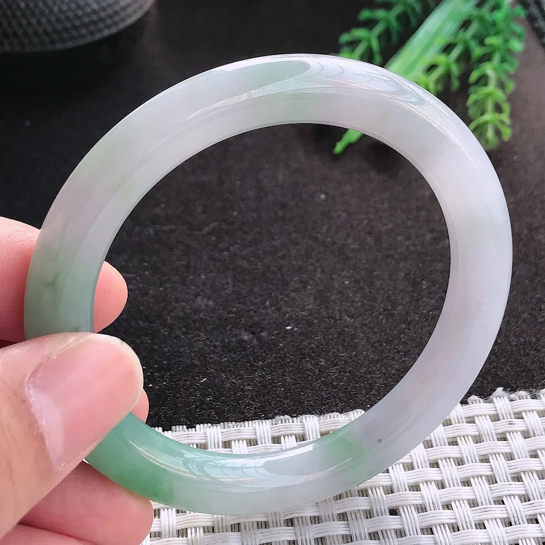 天然A货翡翠53.8/8.7/9.2老坑冰胶果冻飘绿圆条手镯玉镯