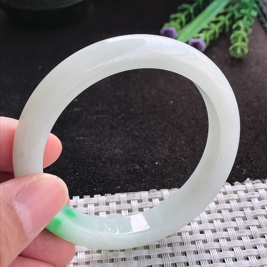 天然A货翡翠58/11.6/8.6老坑精美温润飘阳绿手镯宽边玉镯