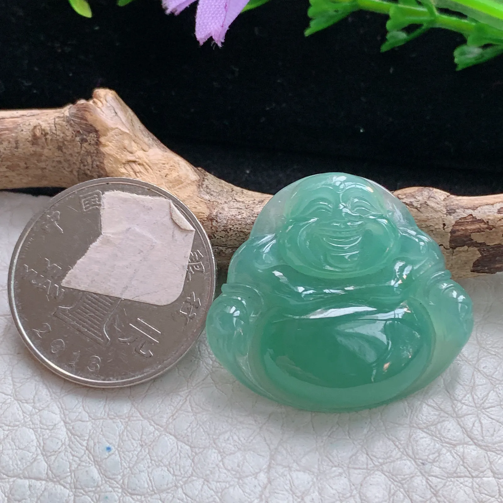 gp实拍27.8*33.3*6缅甸翡翠a货精雕湖水蓝开心佛 佛公玉吊坠 玉挂件