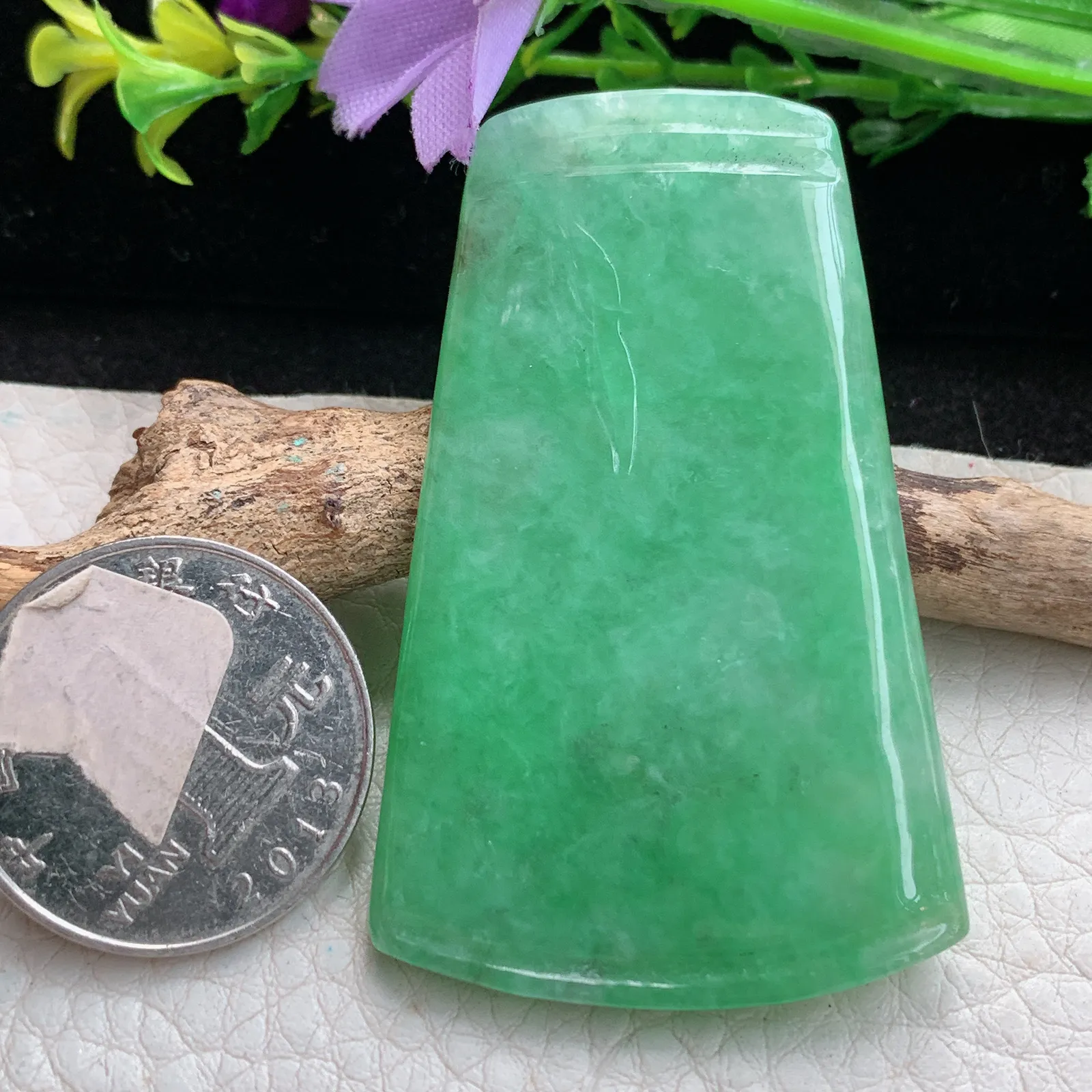 zzx自然光56.2*35.5*3.8天然缅甸翡翠满绿雕花平安无事牌 素面牌玉吊坠