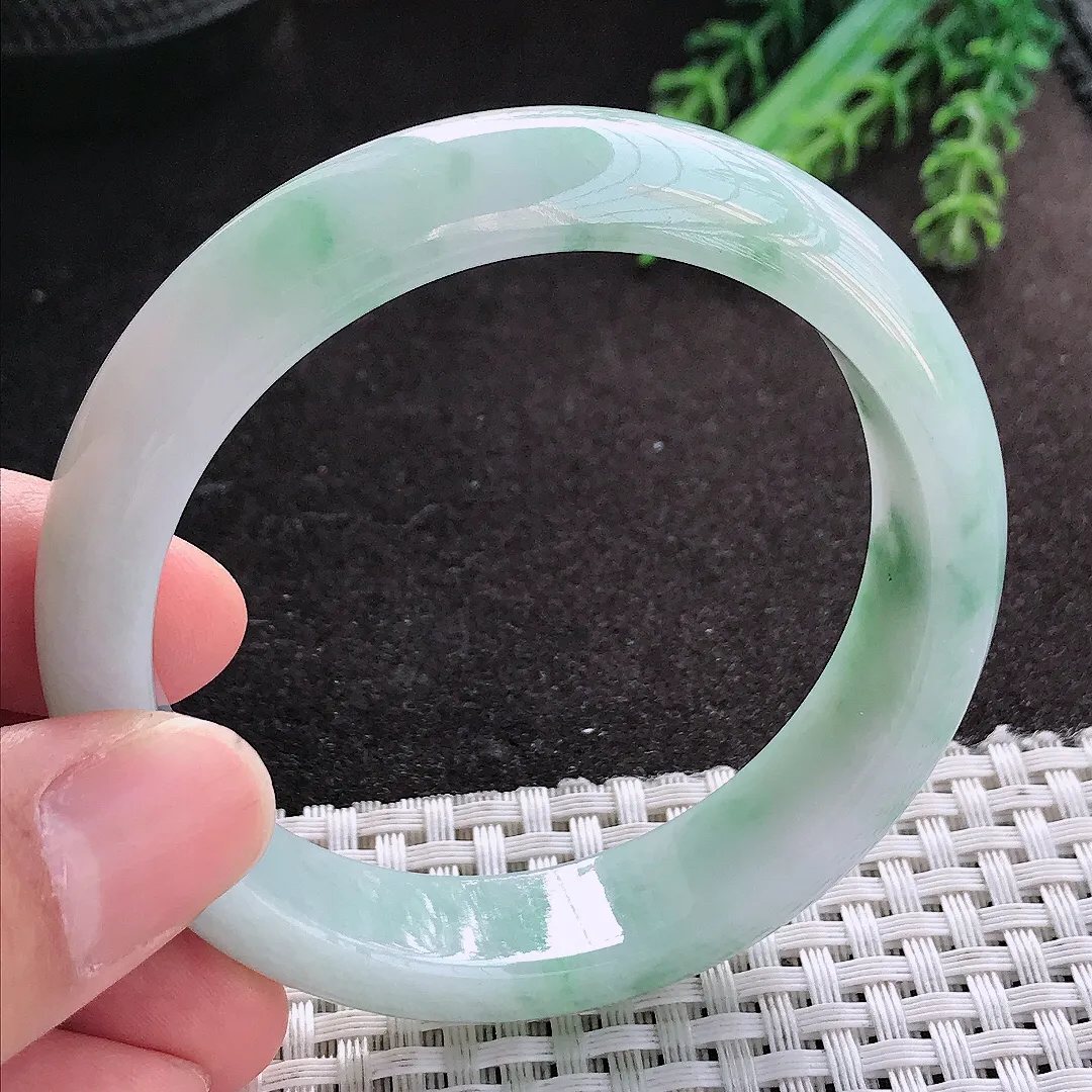 天然A货翡翠55.5/13.6/8老坑秀气温润飘花手镯宽边玉镯