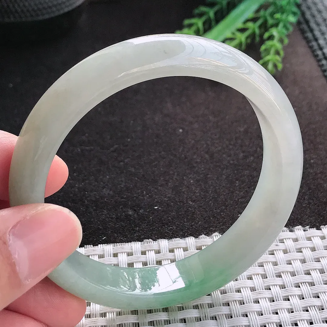 天然A货翡翠58.5/13.2/7.8老坑冰胶水灵冰晴手镯宽边玉镯