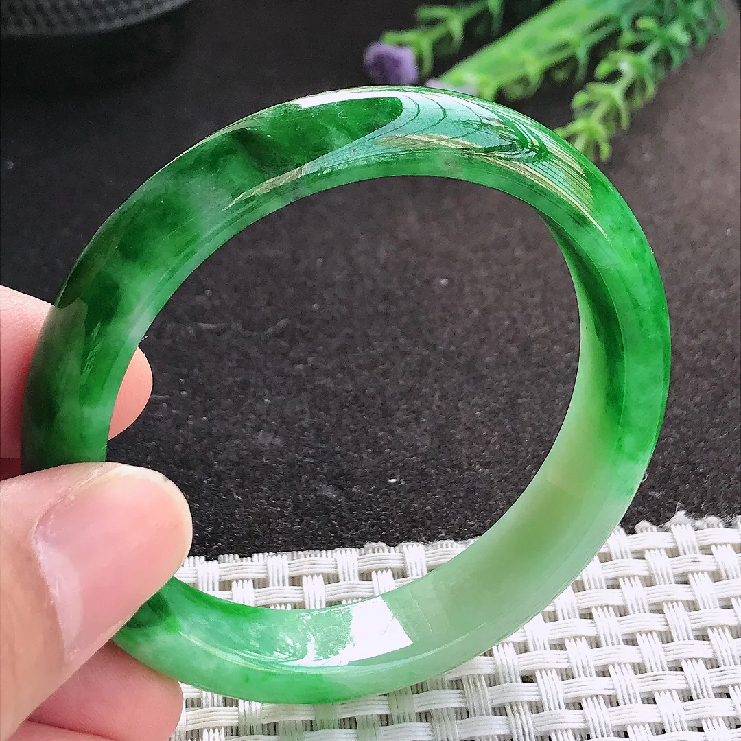天然A货翡翠53.5/11.8/7.3老坑精美辣阳绿手镯宽边玉镯