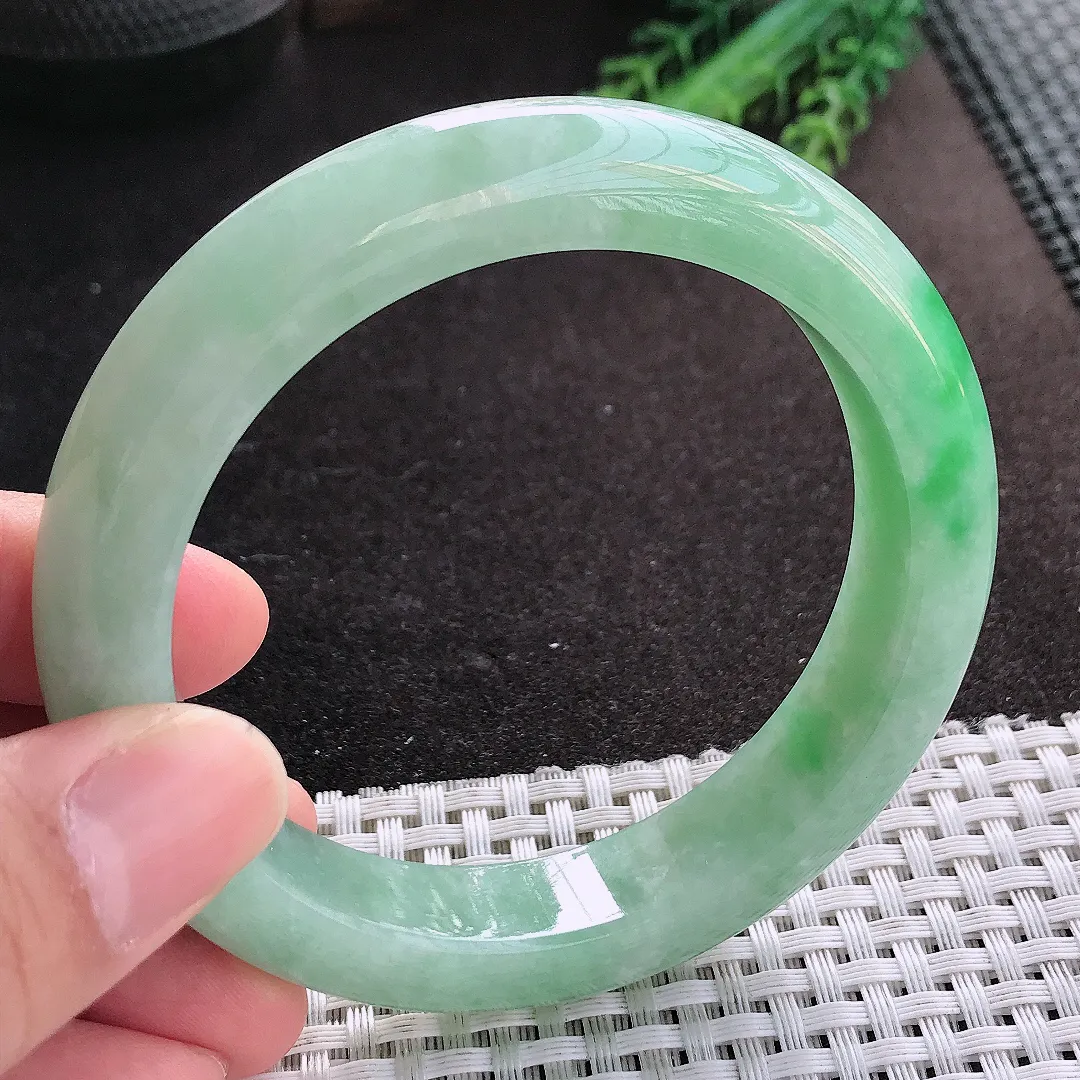 天然A货翡翠59.8/12.8/9.8老坑精美冰润满绿飘阳绿手镯宽边玉镯