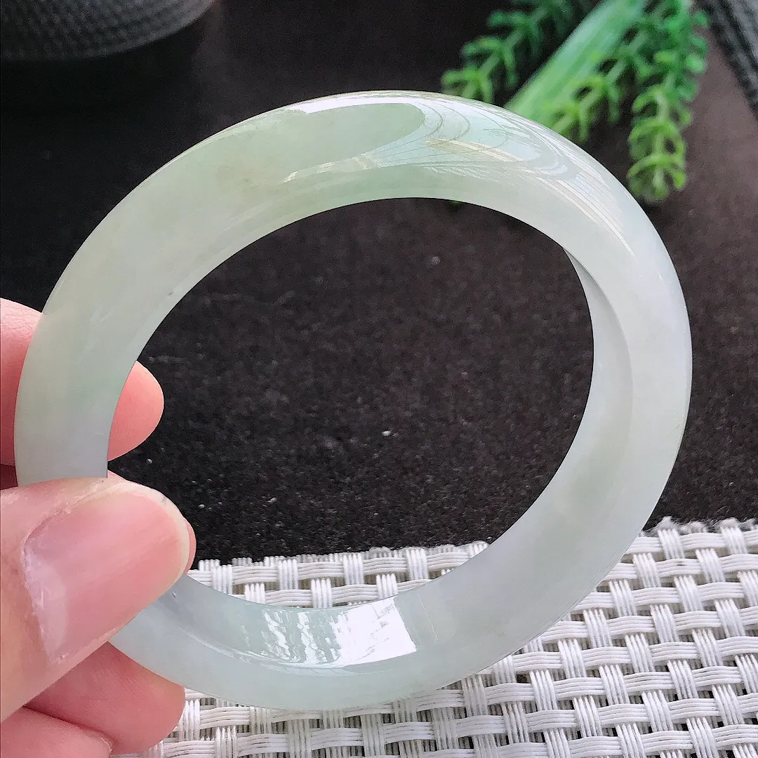 天然A货翡翠55/12.5/8.5老坑冰润起胶冰晴手镯宽边玉镯