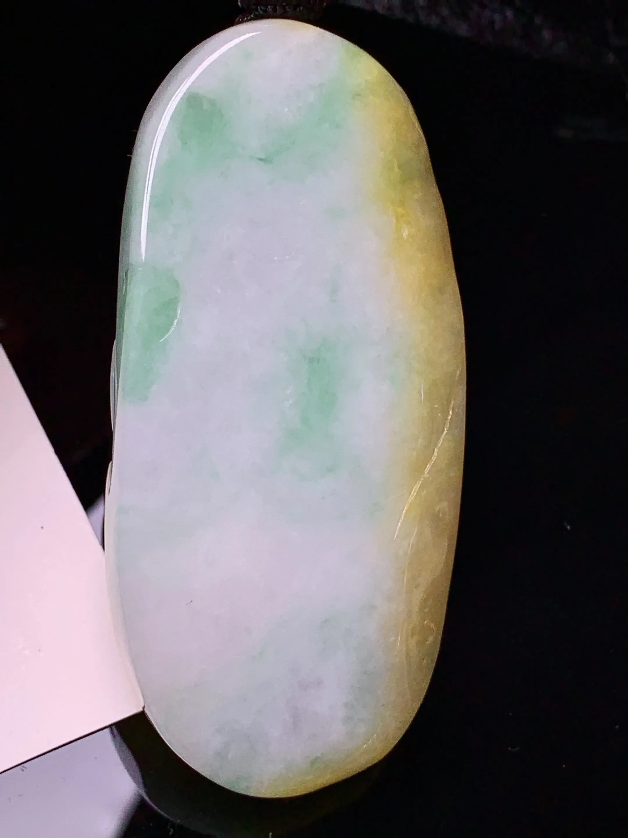 飘黄绿悟道吊坠 玉质细腻 水润亮眼 色泽艳丽 整体尺寸61.7*30*12