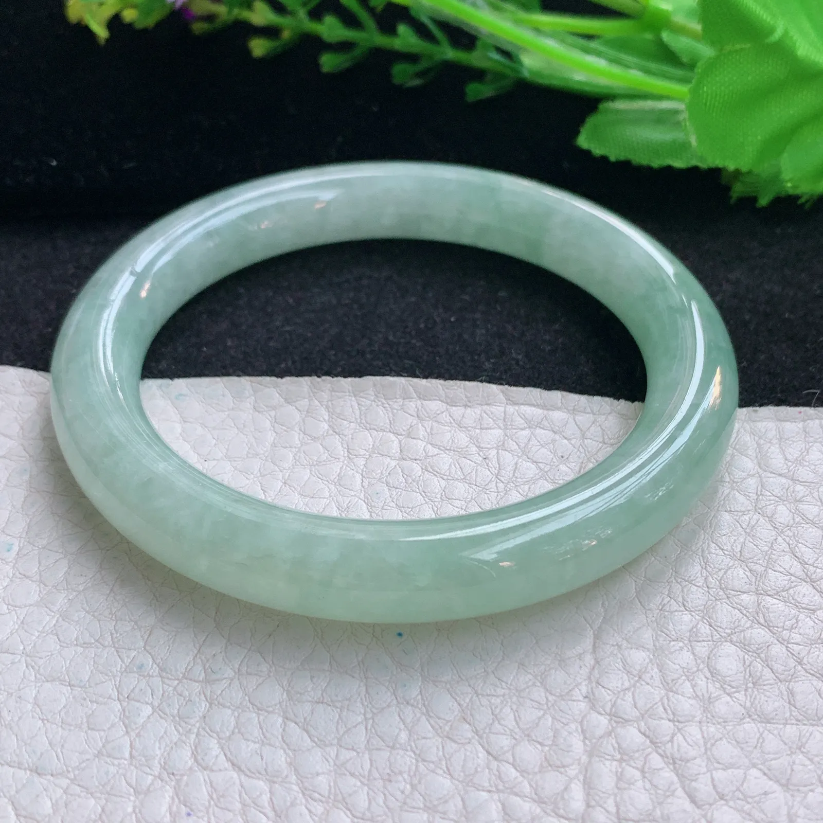 ss自然光56*9.8*9.6美人镯 翡翠a货玉手镯水绿圆条珠宝玉手环