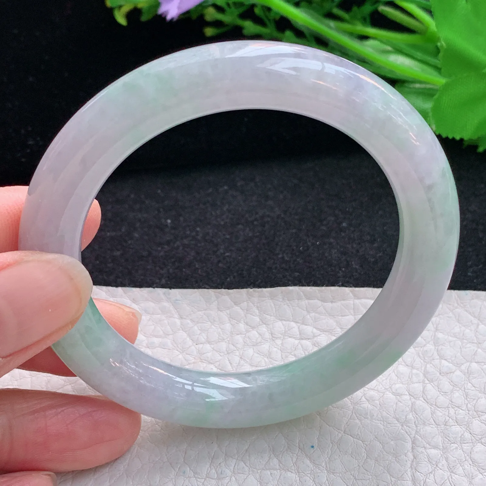 ss自然光54*10美人镯 翡翠a货玉手镯水润春带彩圆条珠宝玉手环