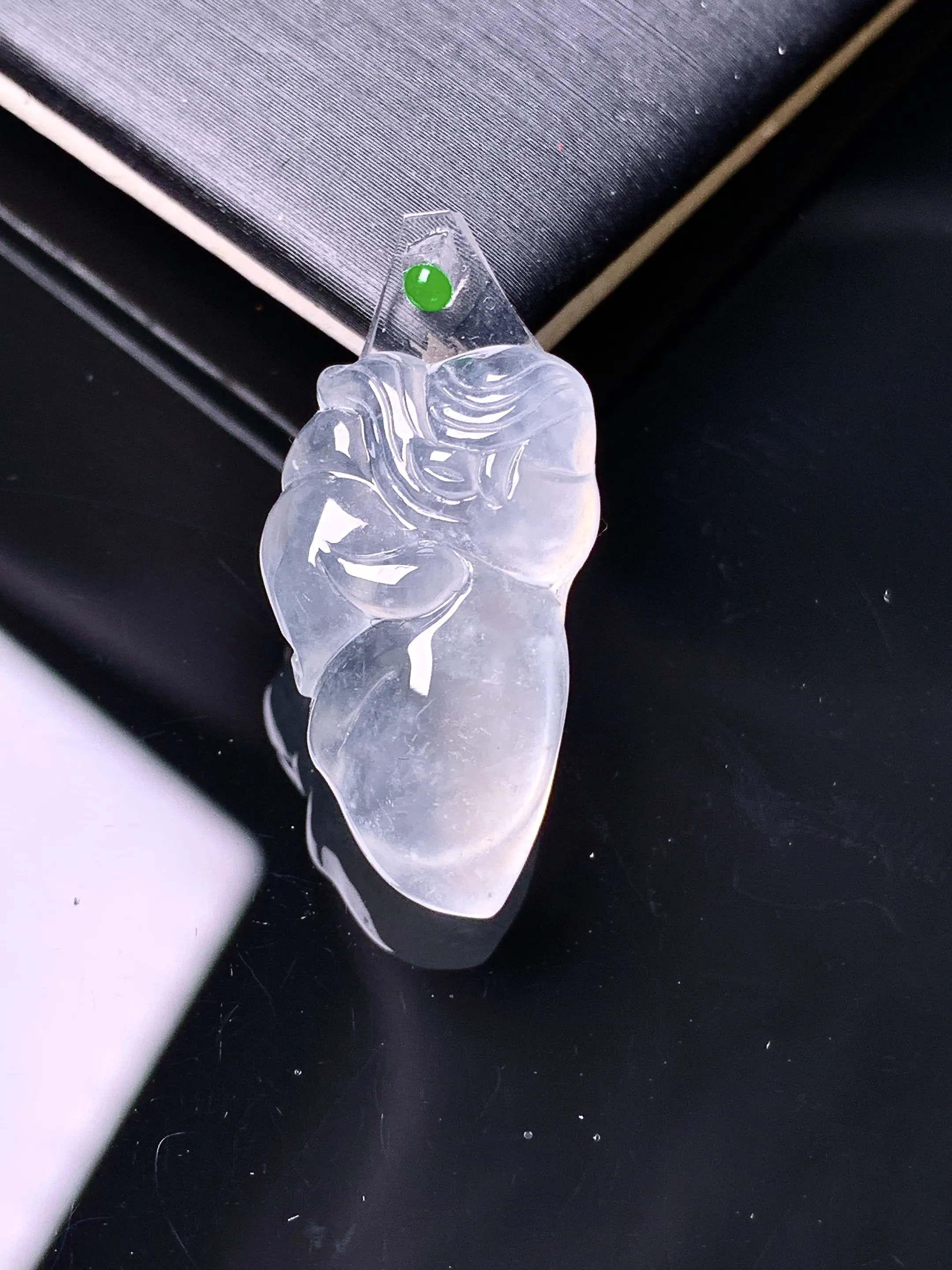 镶嵌款 冰种天使宝宝吊坠 玉质细腻 水润亮眼 色泽艳丽 整体尺寸23.2*14*4.8