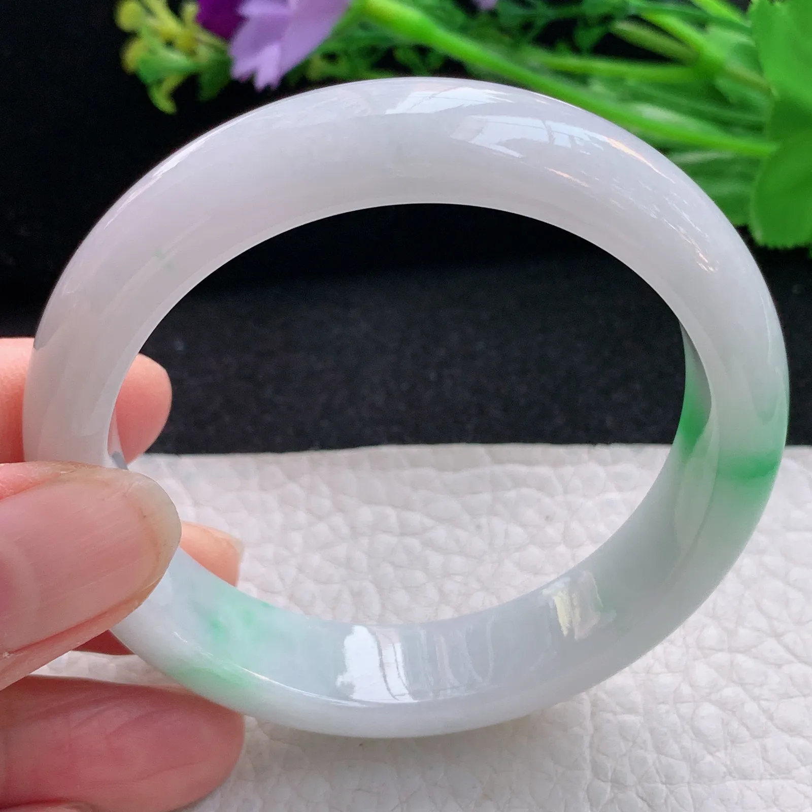 z自然光54.5*13*7.8平安镯 天然缅甸翡翠飘绿宽边玉手镯 珠宝玉手环