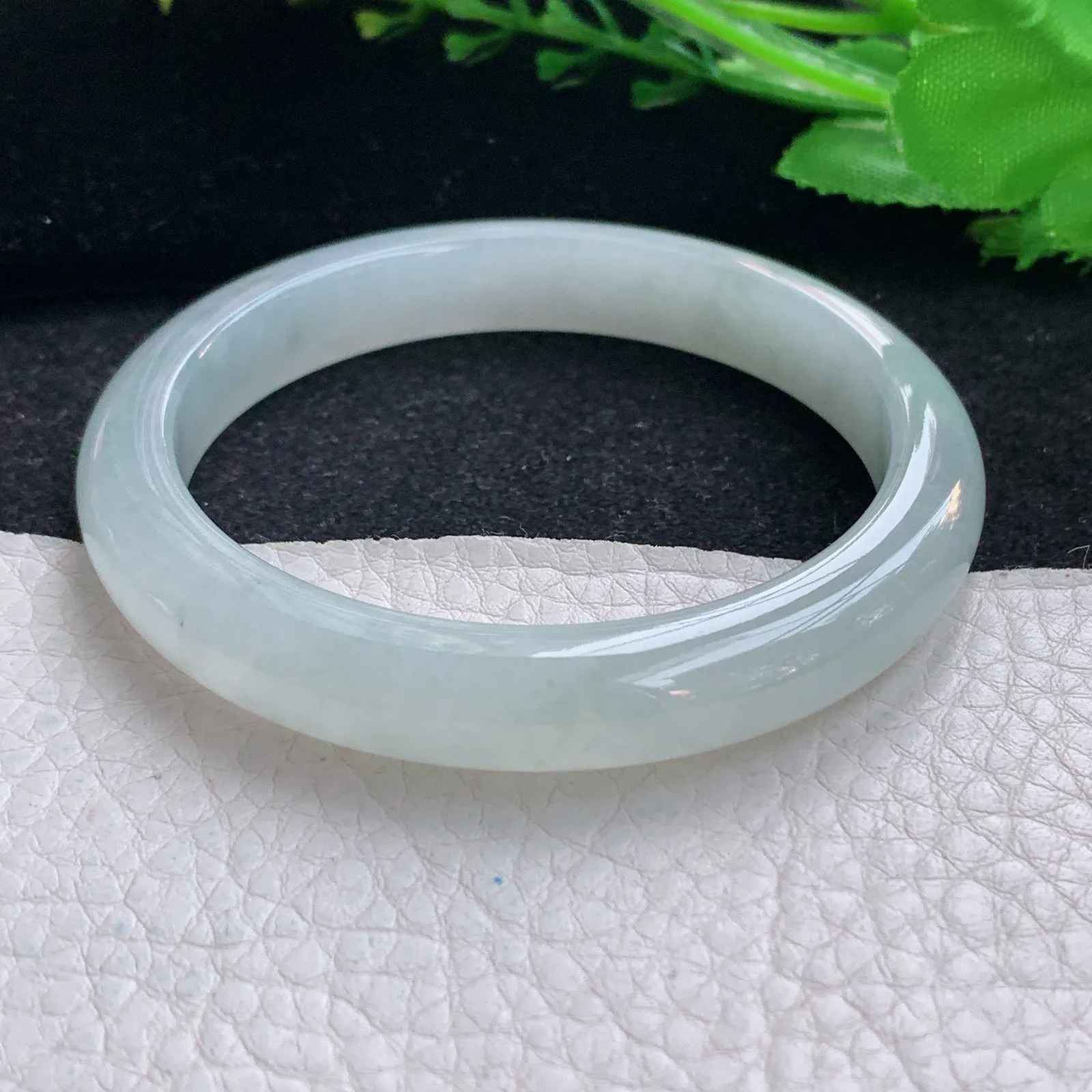 n自然光55.5*9.8*7.5平安镯 翡翠a货玉手镯冰起光秀气宽边珠宝玉手环