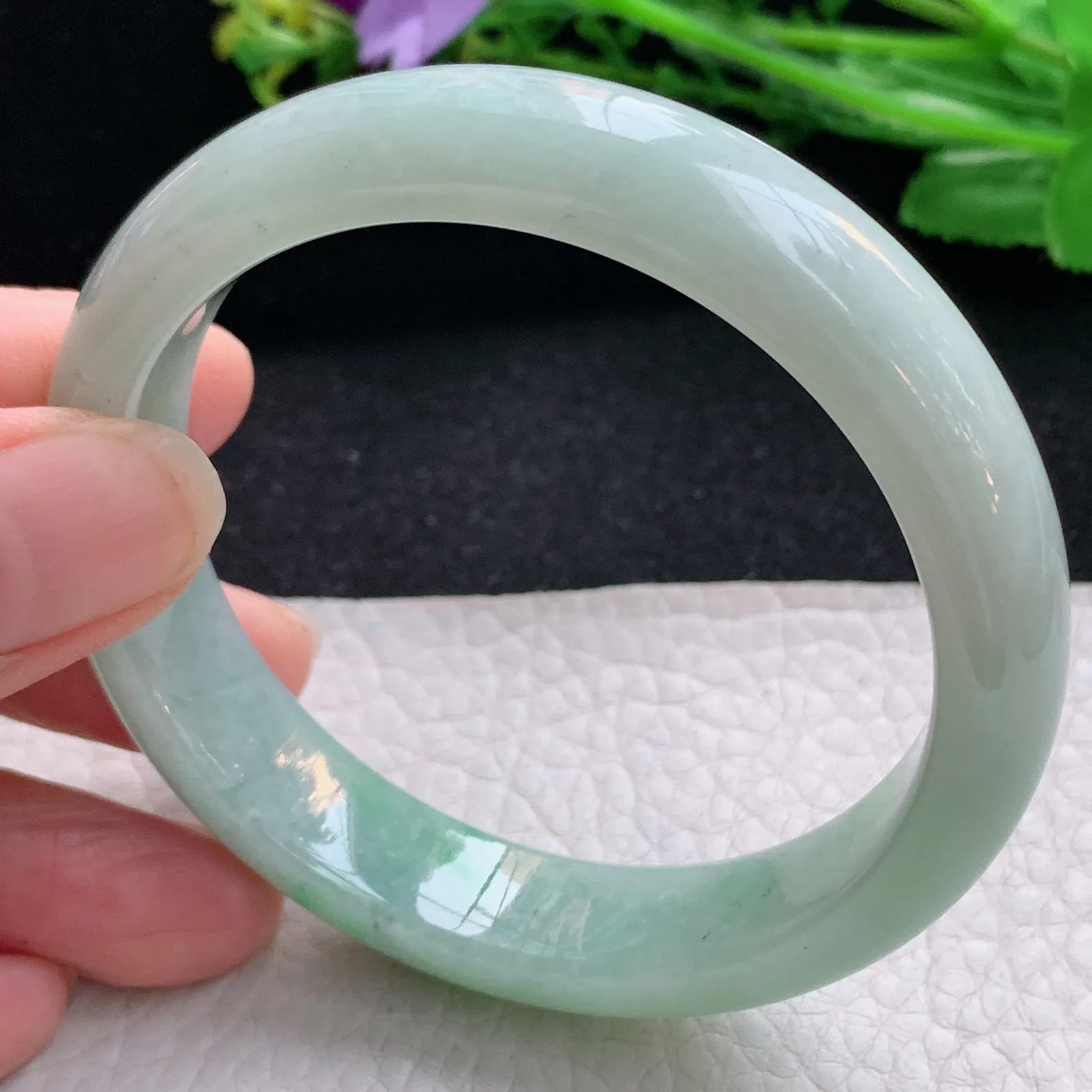 n自然光56.5*13*7.7平安镯 翡翠a货玉手镯水润飘绿宽边珠宝玉手环