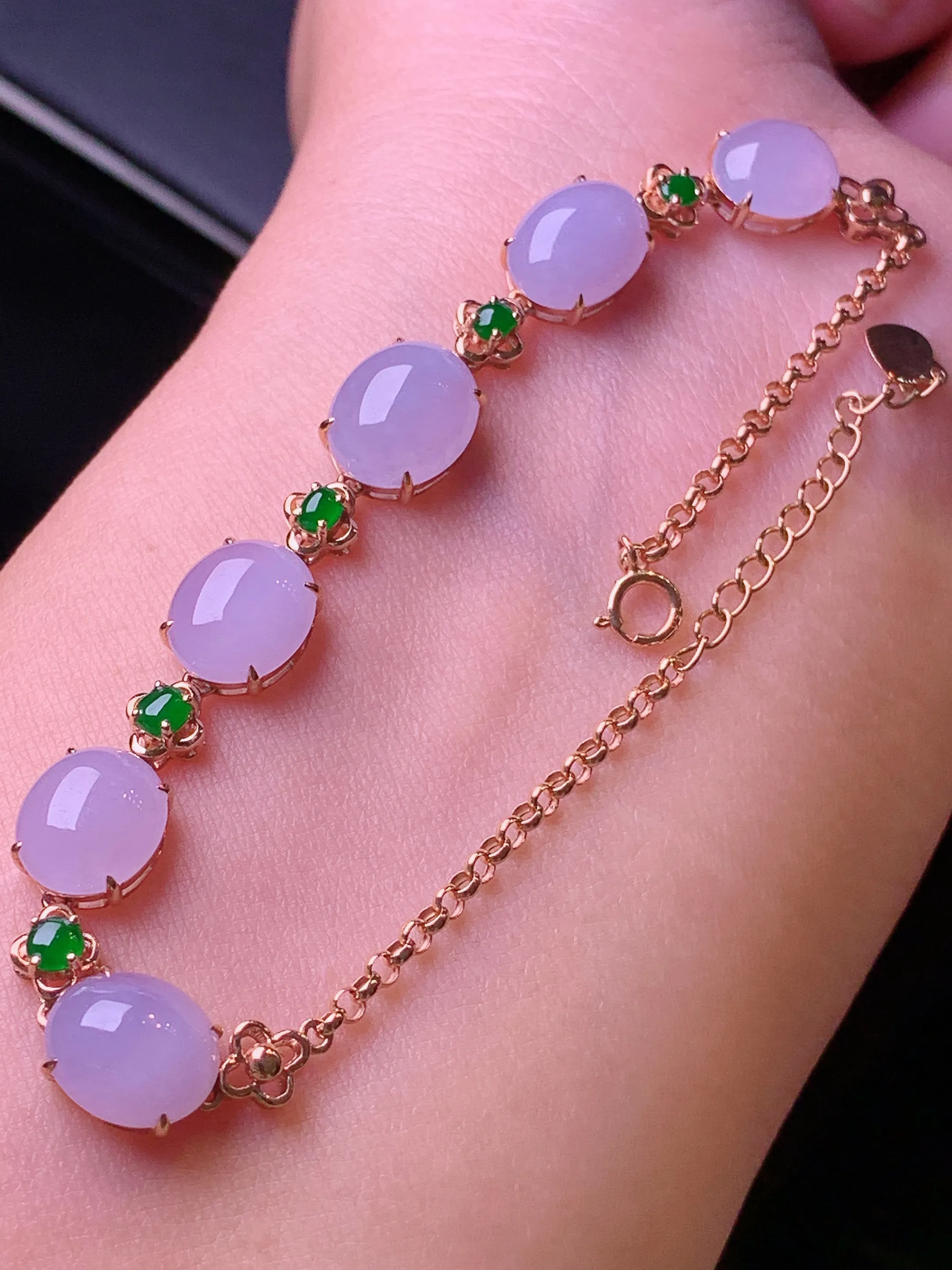 18k金镶嵌紫罗兰蛋面手链 玉质细腻 水润亮眼 色泽艳丽 整体尺寸82.8*8*5.6