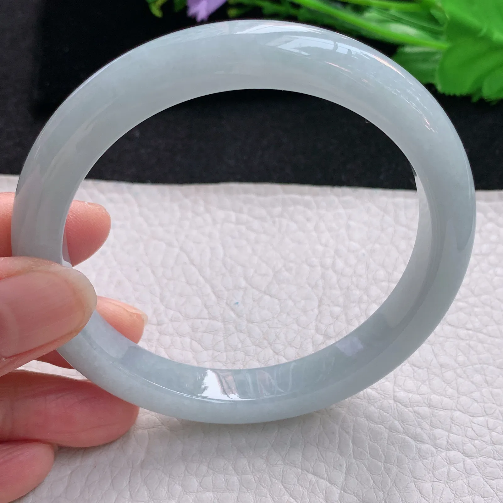 js大圈口62.5*10.2*8.5平安镯 天然缅甸翡翠胶感白月光宽边玉手镯 珠宝玉手环