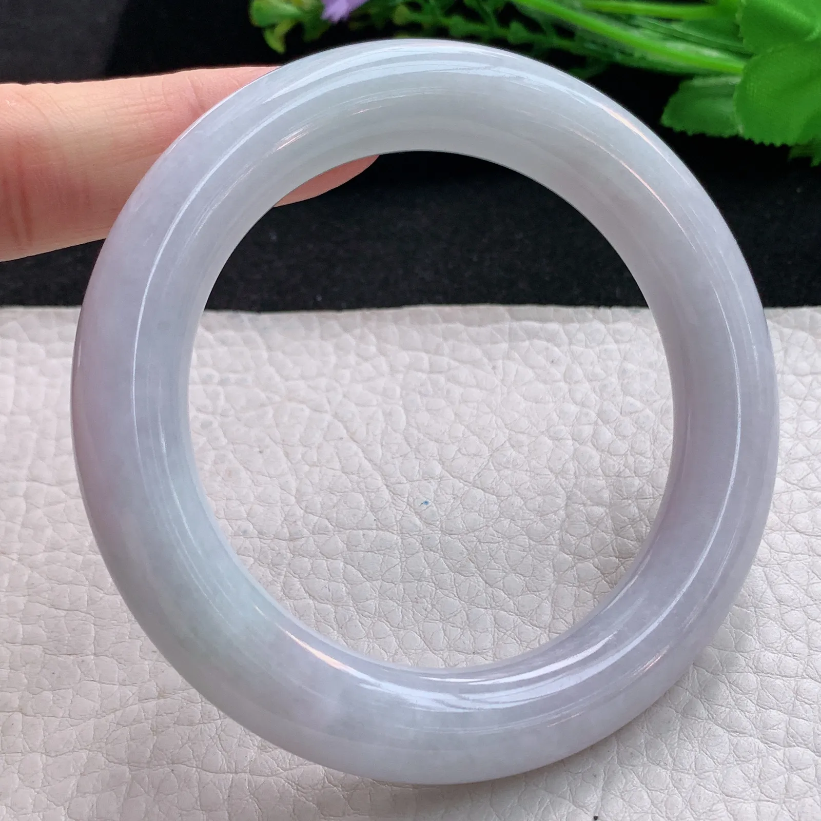 z自然光57*11.8胖圆镯 天然缅甸翡翠淡雅圆条玉手镯 珠宝玉手环