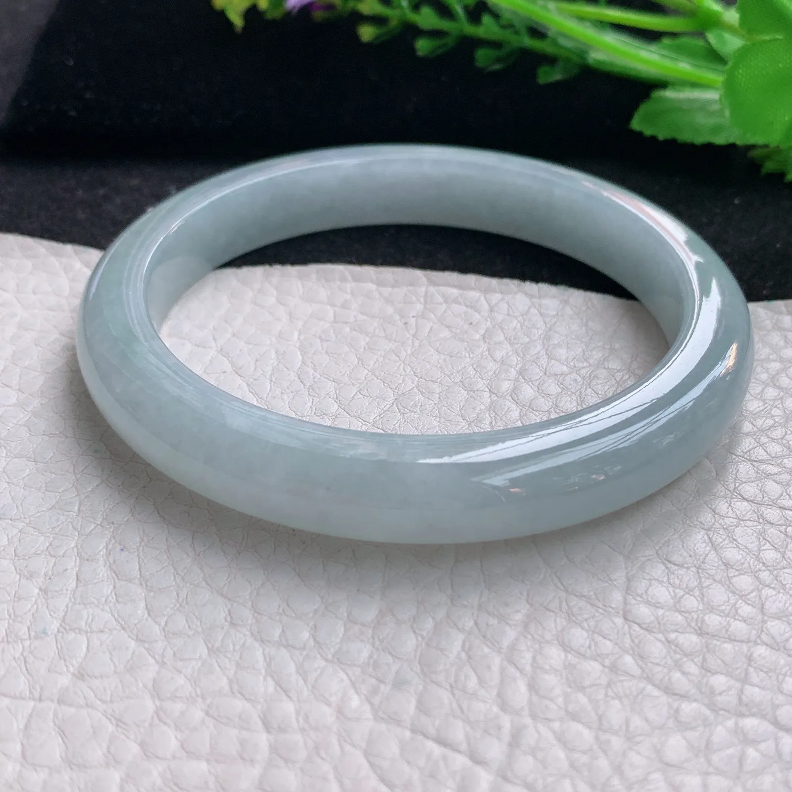 js大圈口62.5*10.2*8.5平安镯 天然缅甸翡翠胶感白月光宽边玉手镯 珠宝玉手环