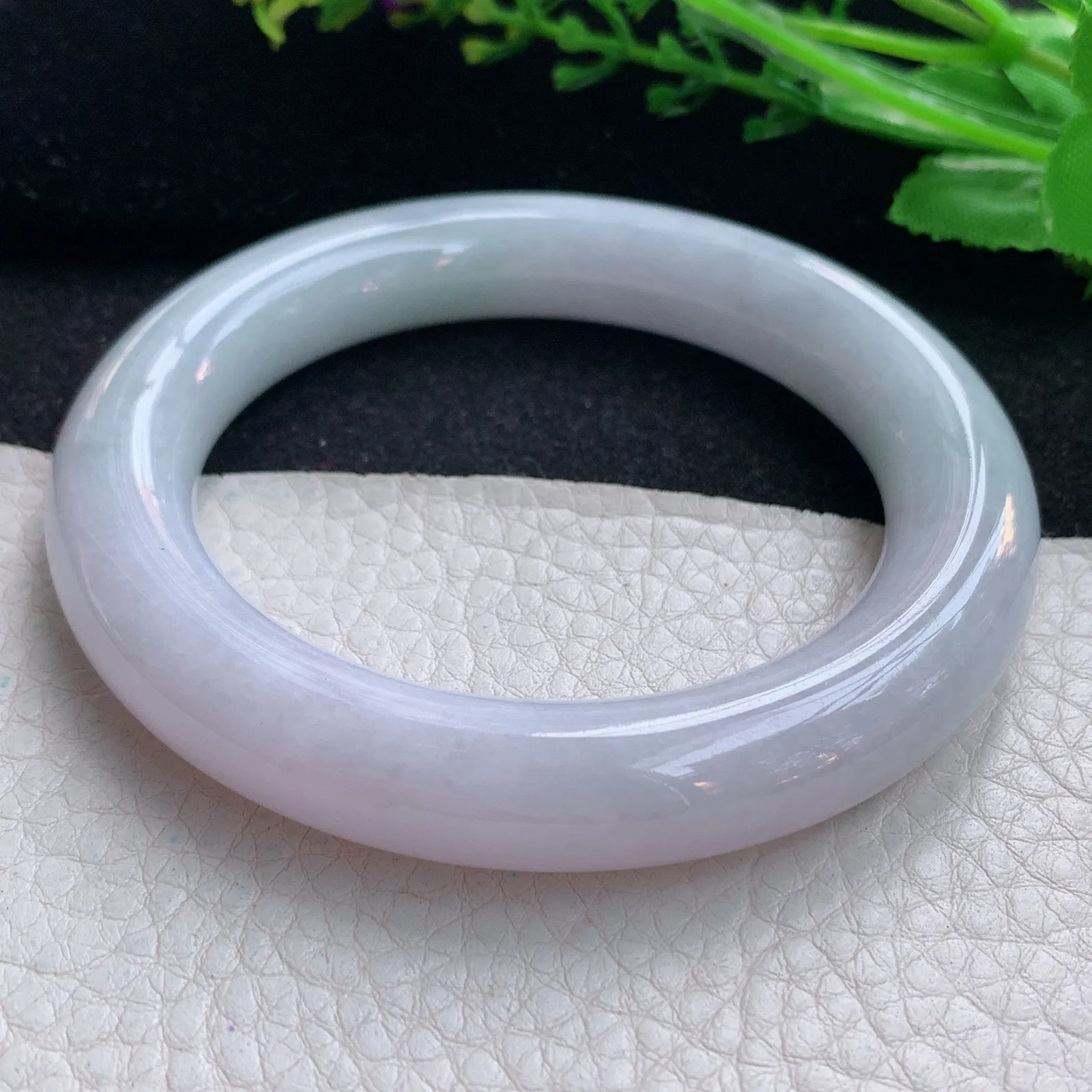 z自然光57*11.8胖圆镯 天然缅甸翡翠淡雅圆条玉手镯 珠宝玉手环