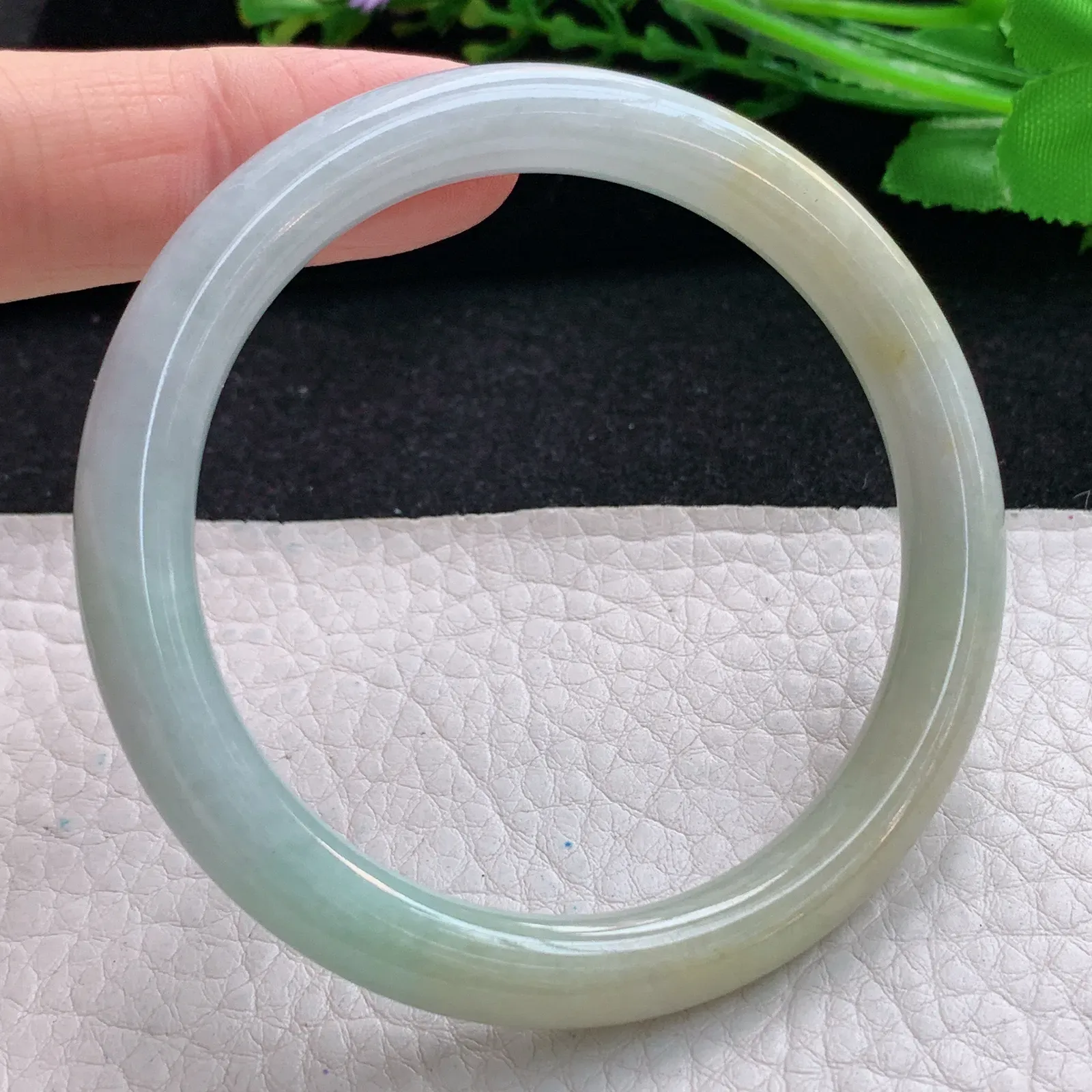 xx自然光54.5*7.8*7.2美人镯 翡翠a货玉手镯水润双彩圆条玉手环 叮当镯