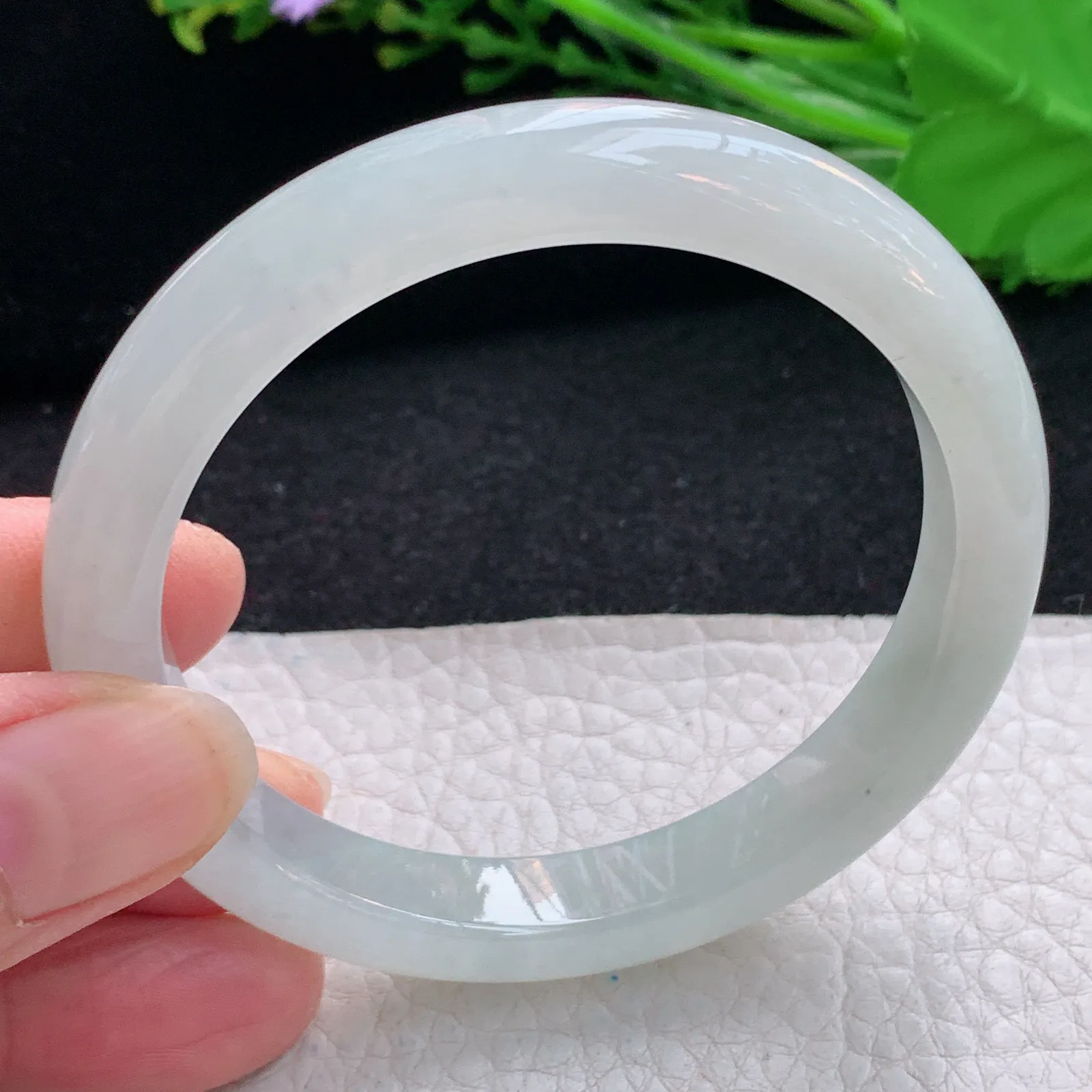 n自然光55.5*9.8*7.5平安镯 翡翠a货玉手镯冰起光秀气宽边珠宝玉手环