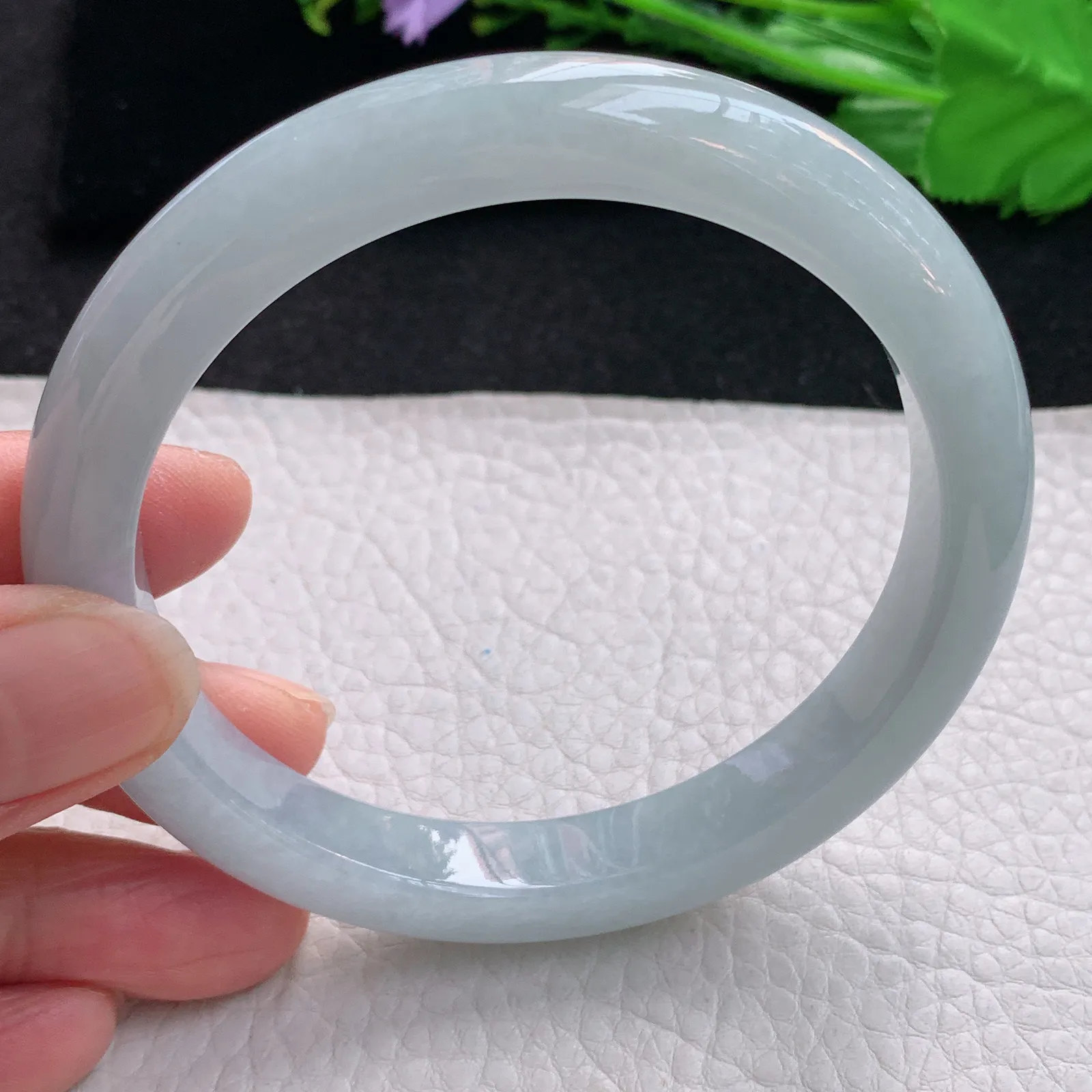 js大圈口62.5*10.2*8.5平安镯 天然缅甸翡翠胶感白月光宽边玉手镯 珠宝玉手环