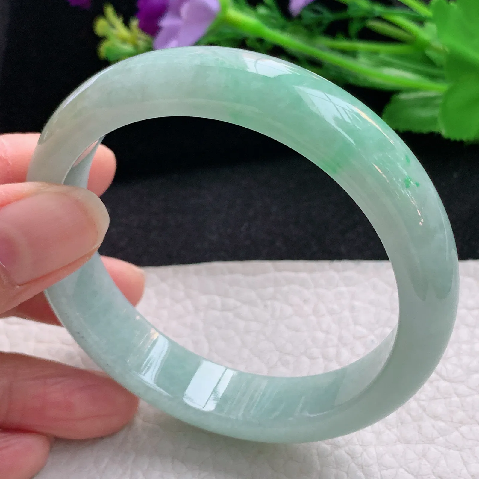 js自然光57*13.2*7.8平安镯 天然缅甸翡翠胶感清新飘绿宽边玉手镯 珠宝玉手环