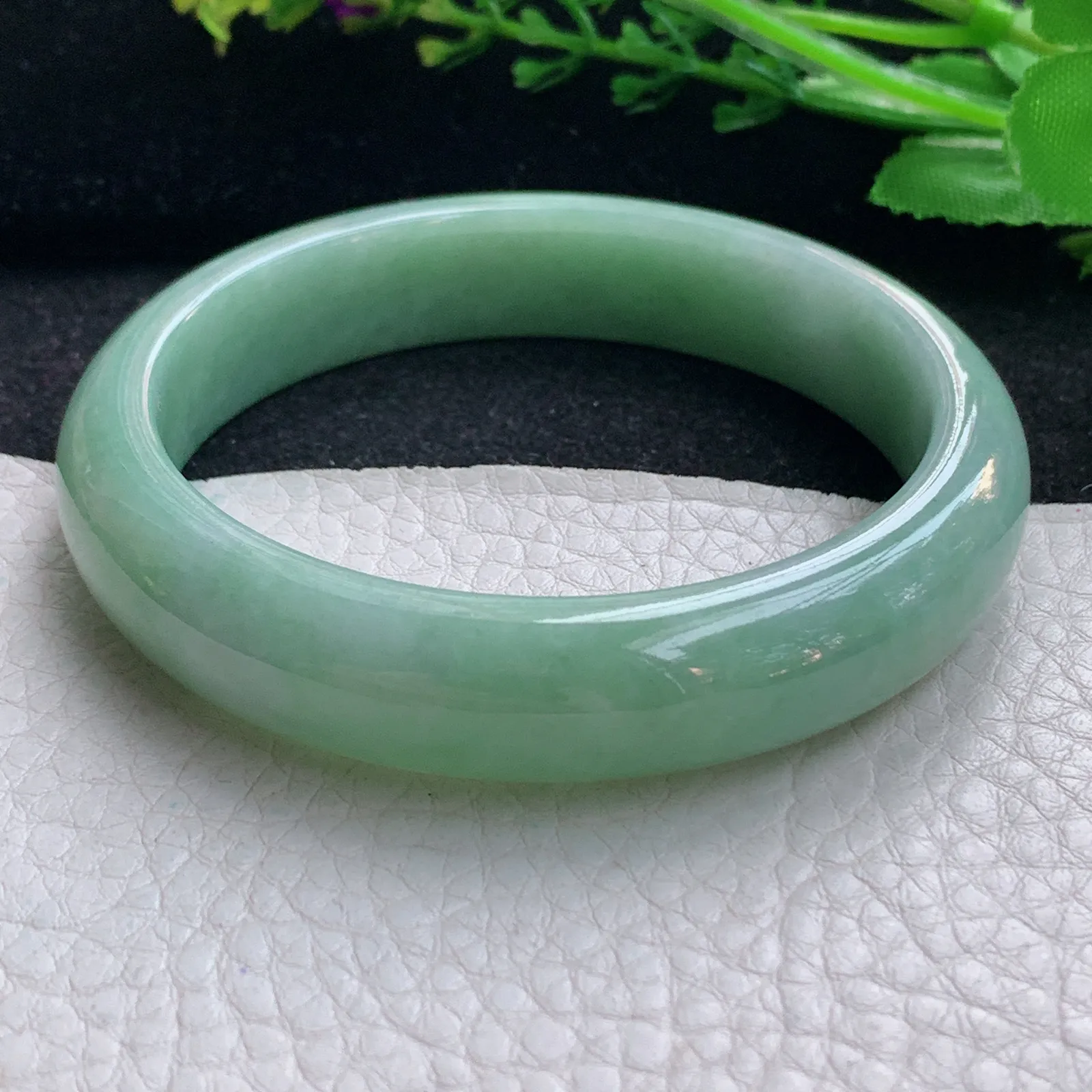 xx自然光59*13.3*8.2平安镯 翡翠a货玉手镯水润湖水绿宽边玉手环
