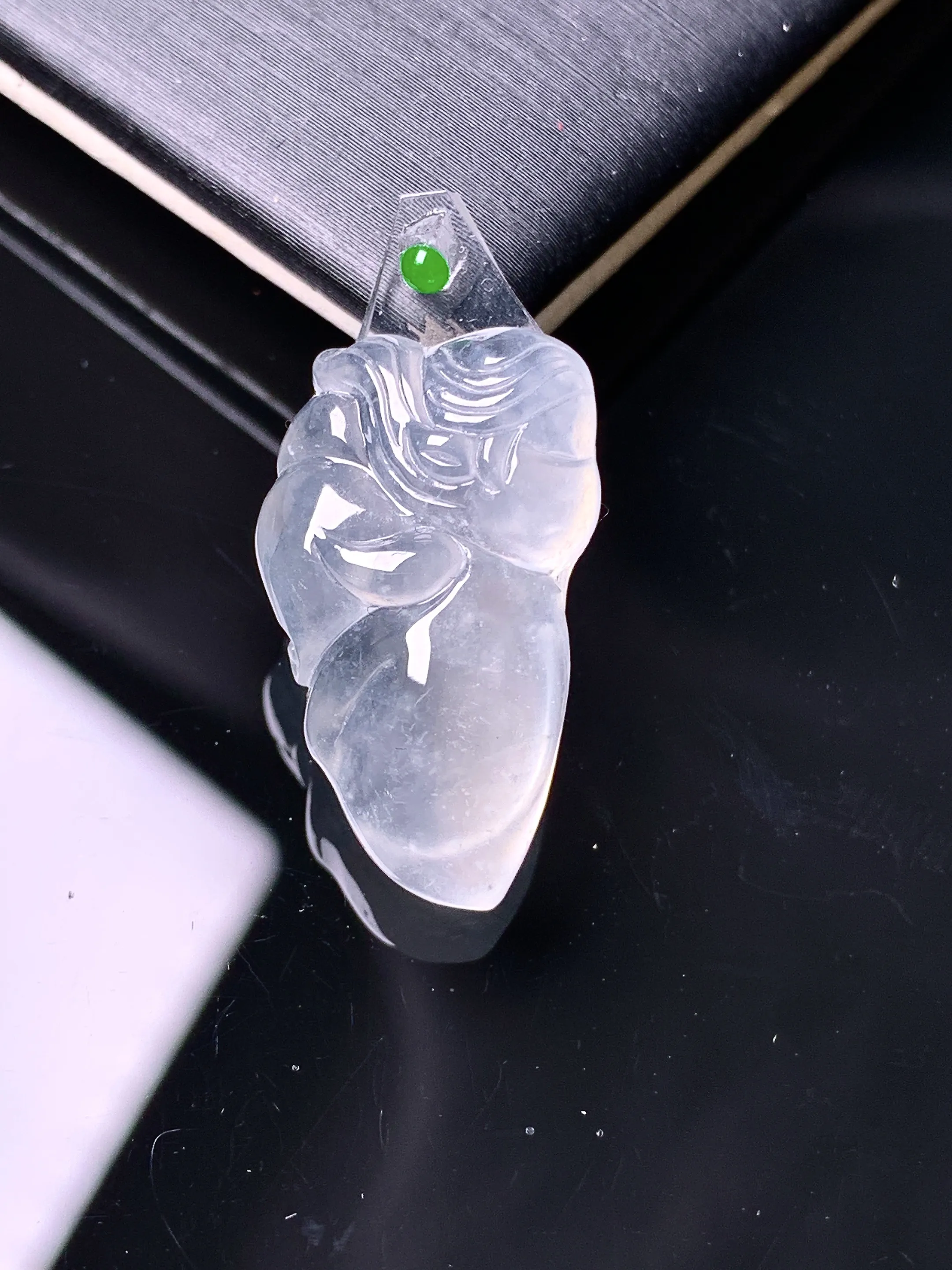 镶嵌款 冰种天使宝宝吊坠 玉质细腻 水润亮眼 色泽艳丽 整体尺寸23.2*14*4.8