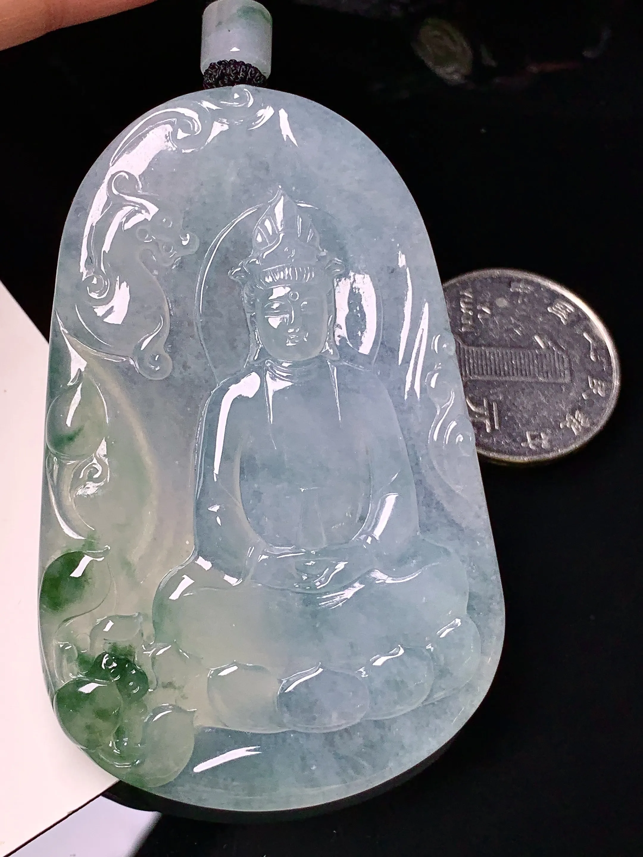 飘绿莲花观音吊坠 玉质细腻 水润亮眼 色泽艳丽 整体尺寸69.5*45.2*5.6