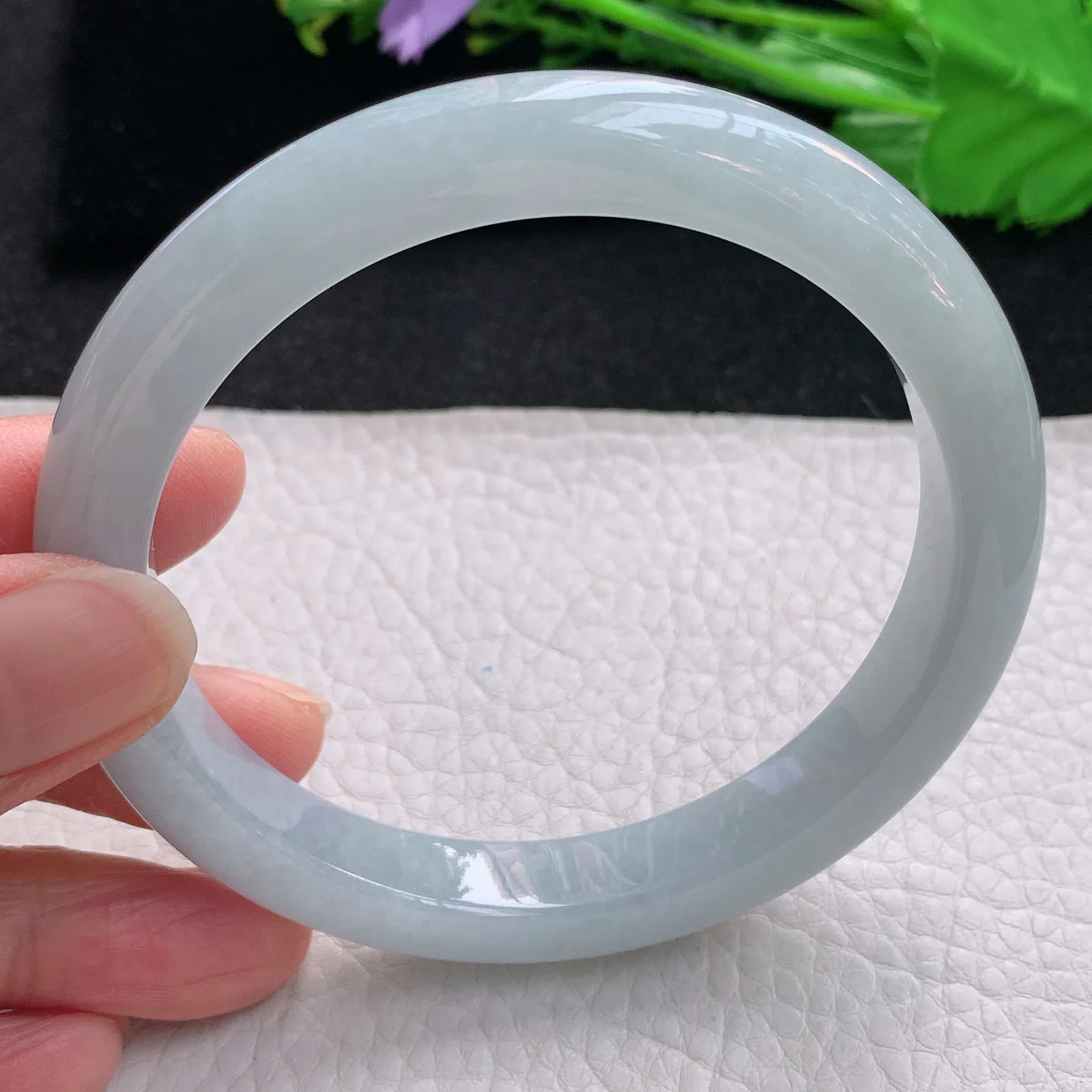 js大圈口62.5*10.2*8.5平安镯 天然缅甸翡翠胶感白月光宽边玉手镯 珠宝玉手环