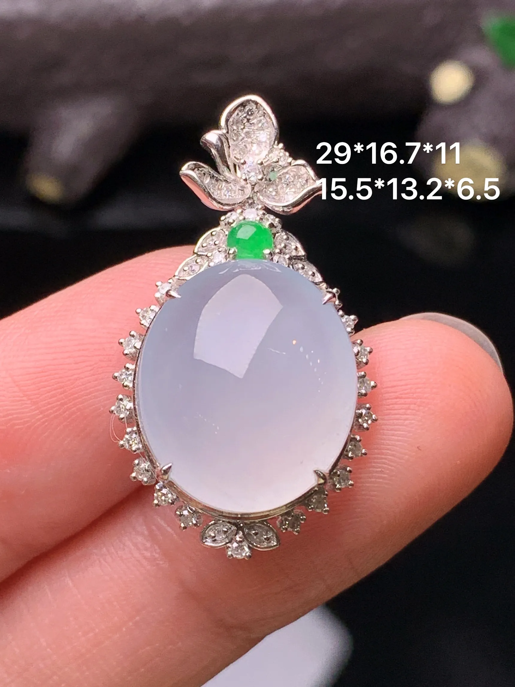18k金钻镶嵌冰种蛋面吊坠 玉质细腻 水润亮眼 色泽艳丽 整体尺寸29*16.7*11