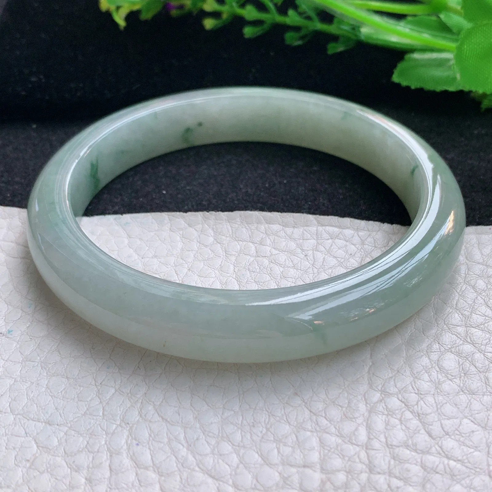 xx大圈口63*11.3*8.5平安镯 翡翠a货玉手镯冰飘花宽边玉手环