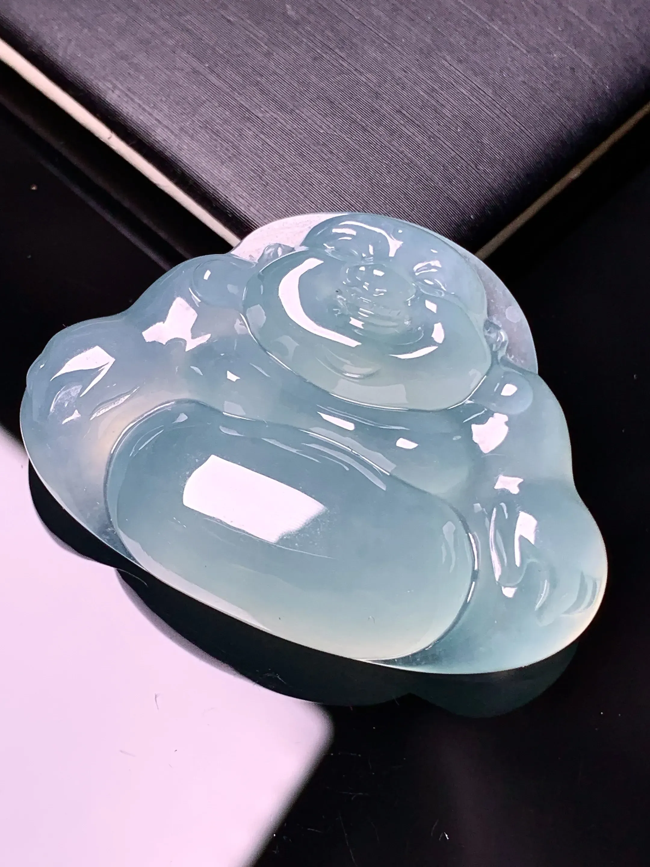 冰种佛公吊坠 玉质细腻 水润亮眼 色泽艳丽 整体尺寸29*40.2*9