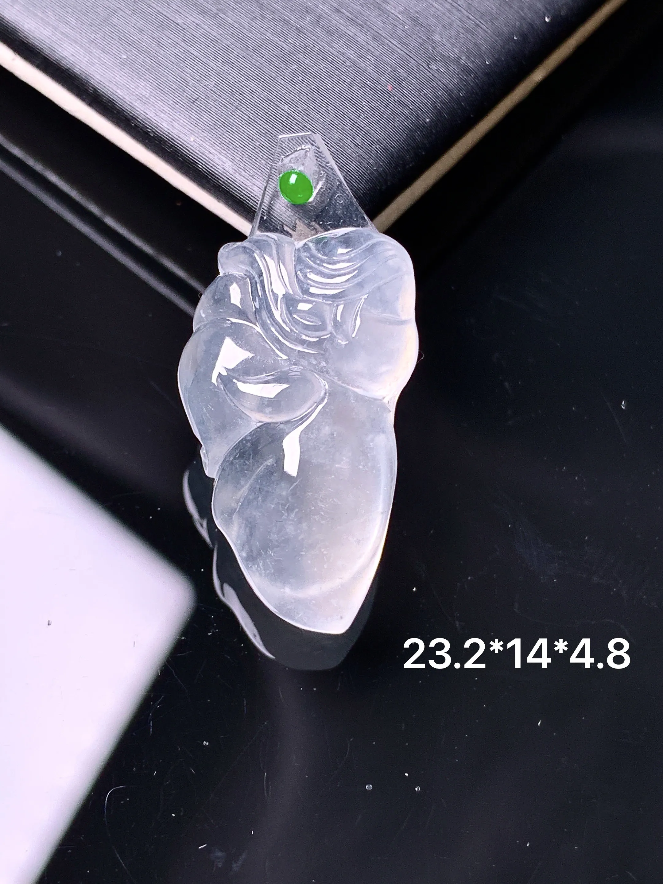 镶嵌款 冰种天使宝宝吊坠 玉质细腻 水润亮眼 色泽艳丽 整体尺寸23.2*14*4.8