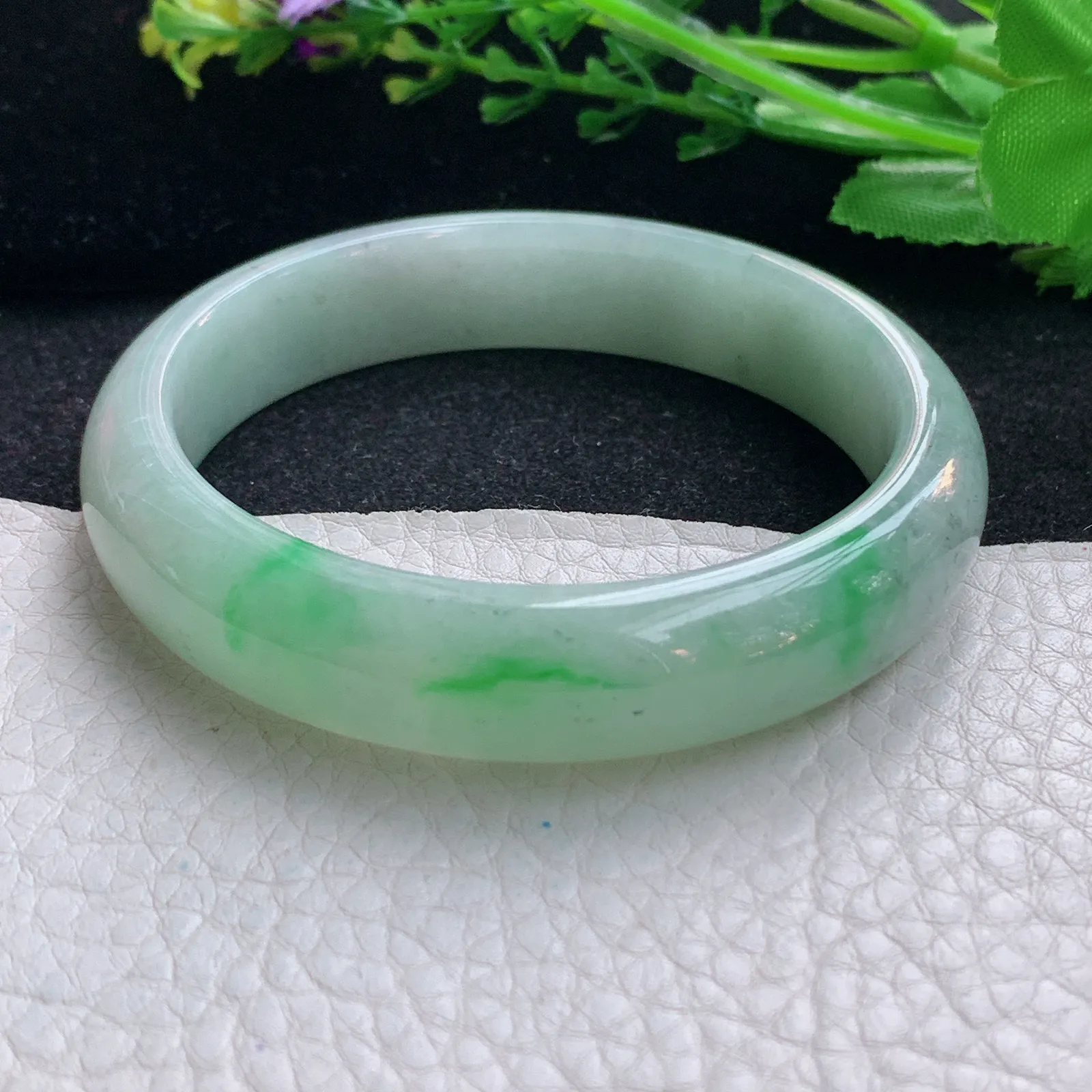 n自然光56.5*13*7.7平安镯 翡翠a货玉手镯水润飘绿宽边珠宝玉手环