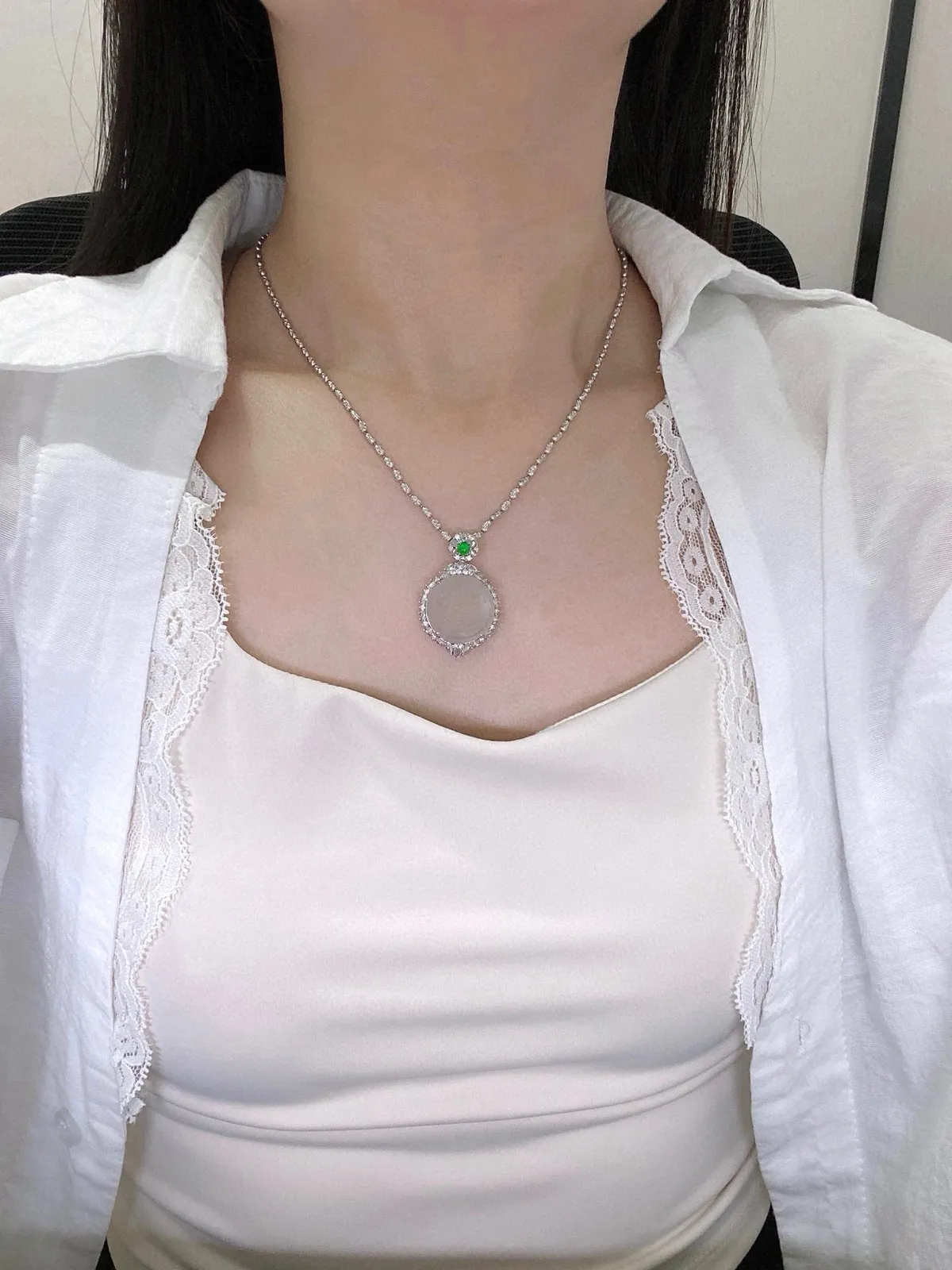 【冰种圆无事牌】老坑雪花棉，质地细腻，种水色俱全，冰透闪亮，18k金钻镶嵌，裸石尺寸19*3.4毫米