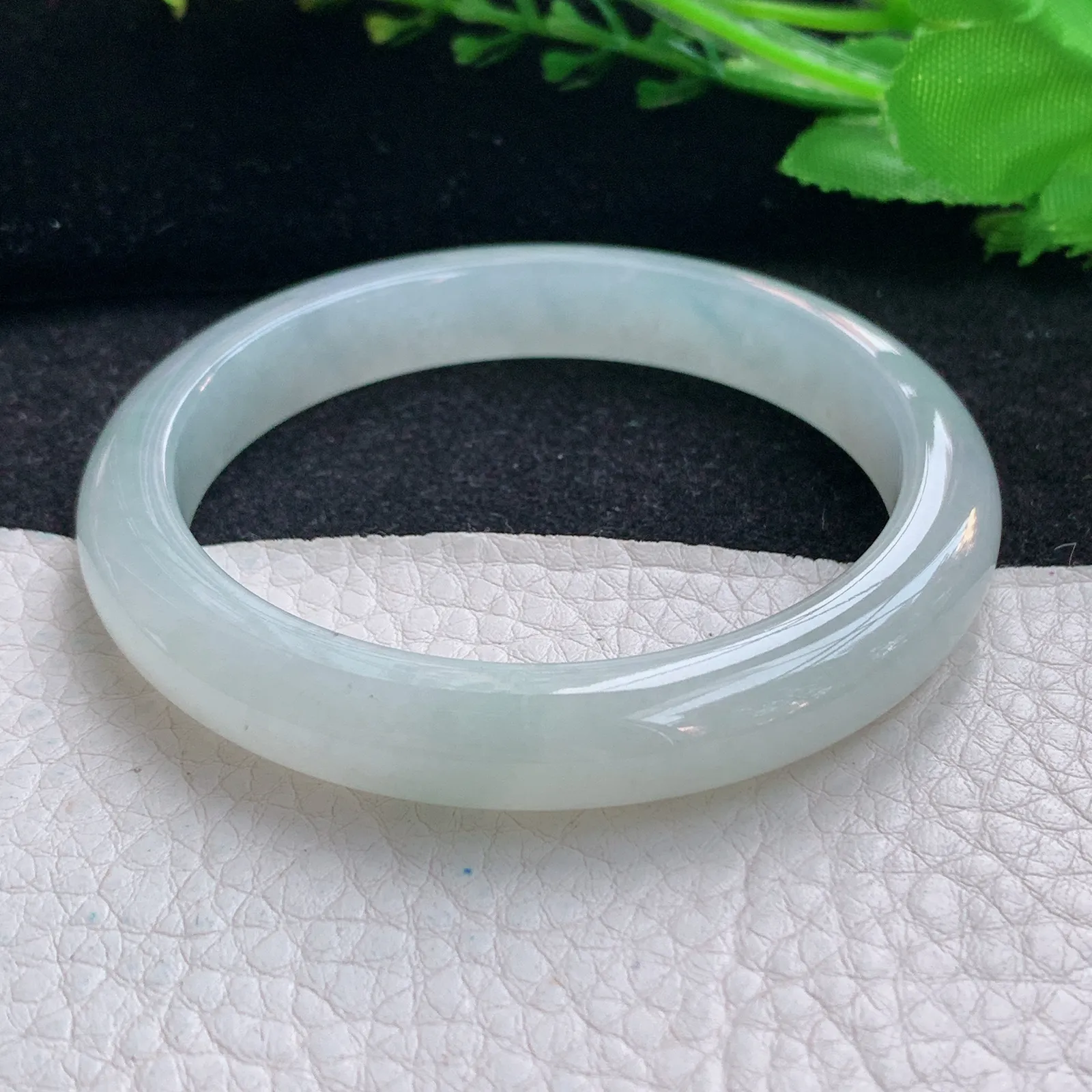 n自然光55.5*9.8*7.5平安镯 翡翠a货玉手镯冰起光秀气宽边珠宝玉手环