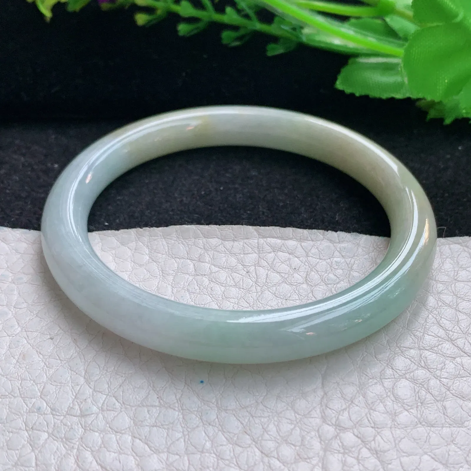 xx自然光54.5*7.8*7.2美人镯 翡翠a货玉手镯水润双彩圆条玉手环 叮当镯