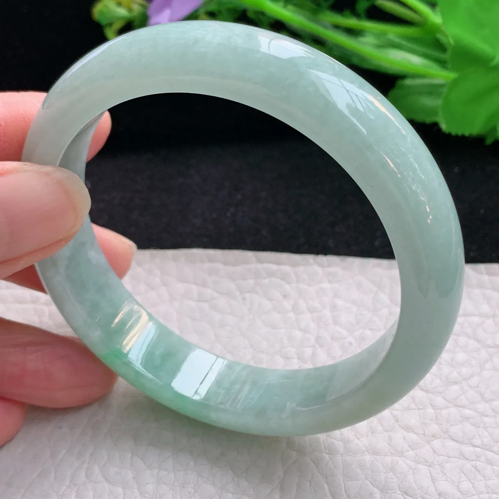 js自然光57*13.2*7.8平安镯 天然缅甸翡翠胶感清新飘绿宽边玉手镯 珠宝玉手环